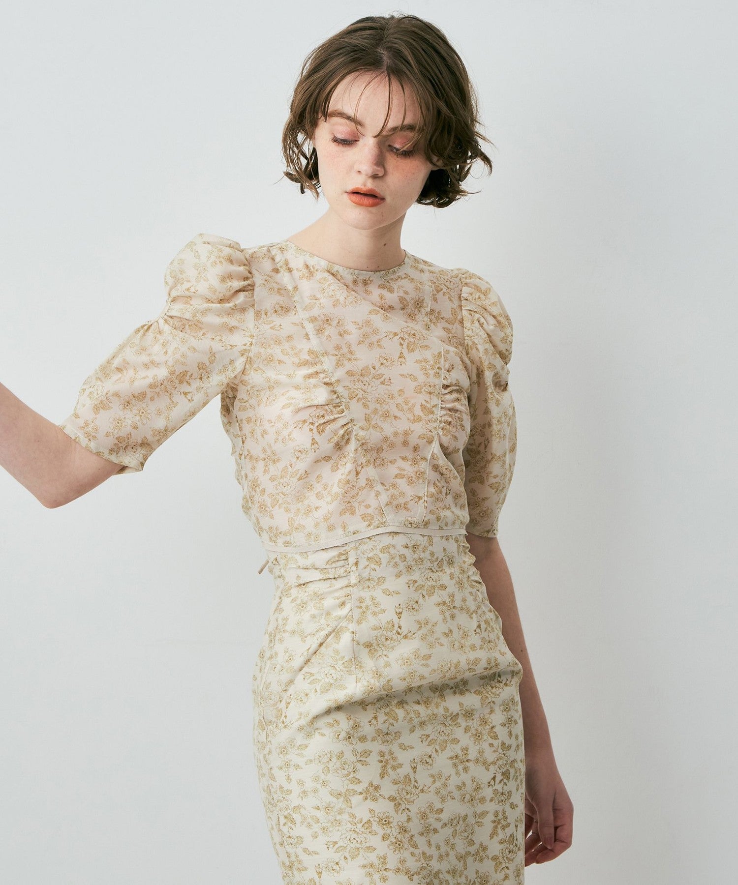 Pointier fleur blouse