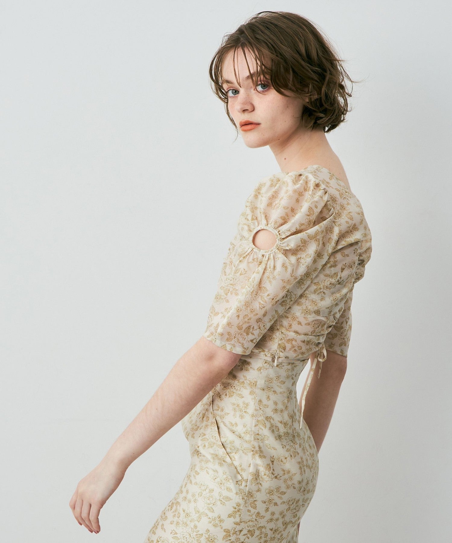 Pointier fleur blouse