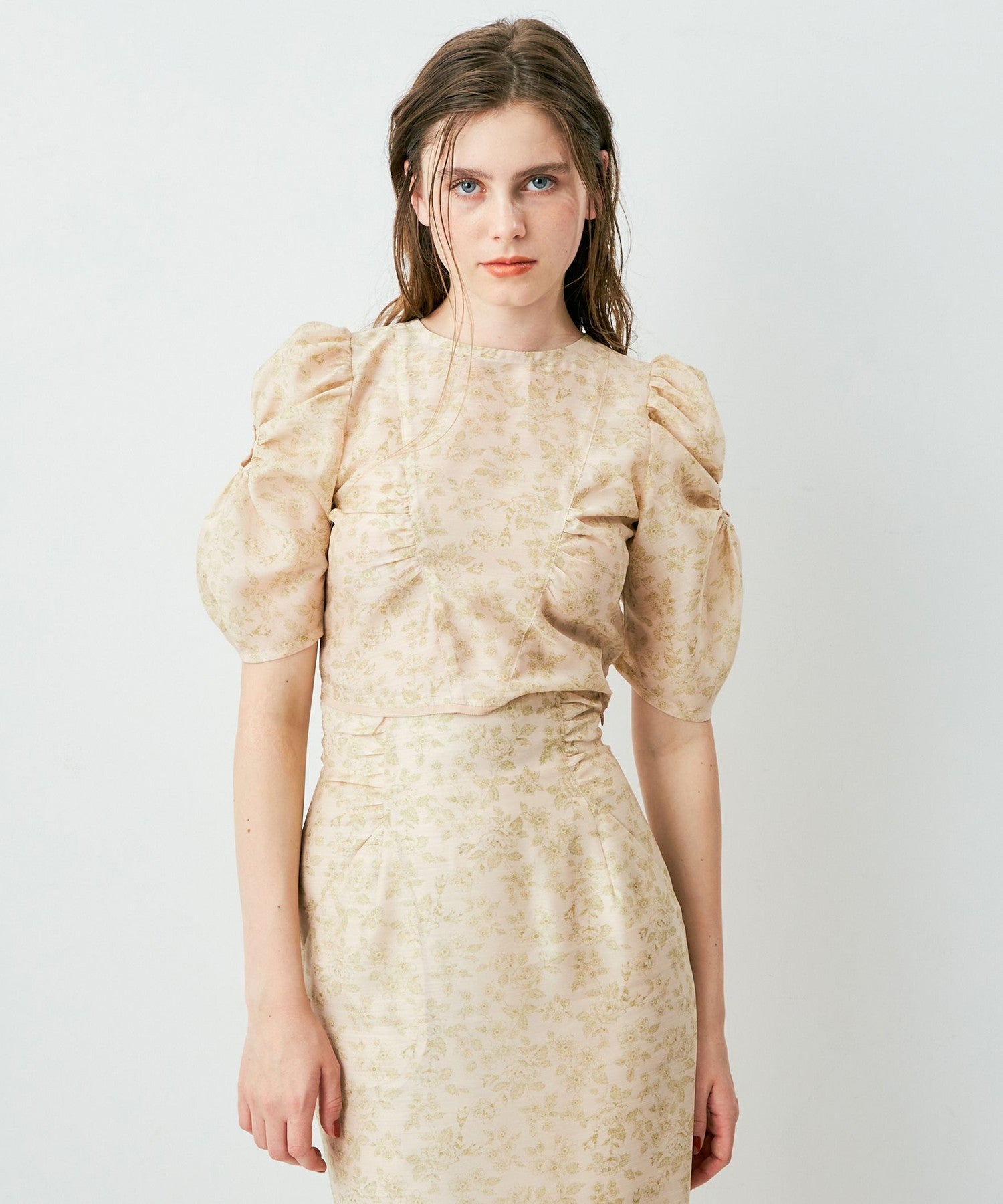 Pointier fleur blouse