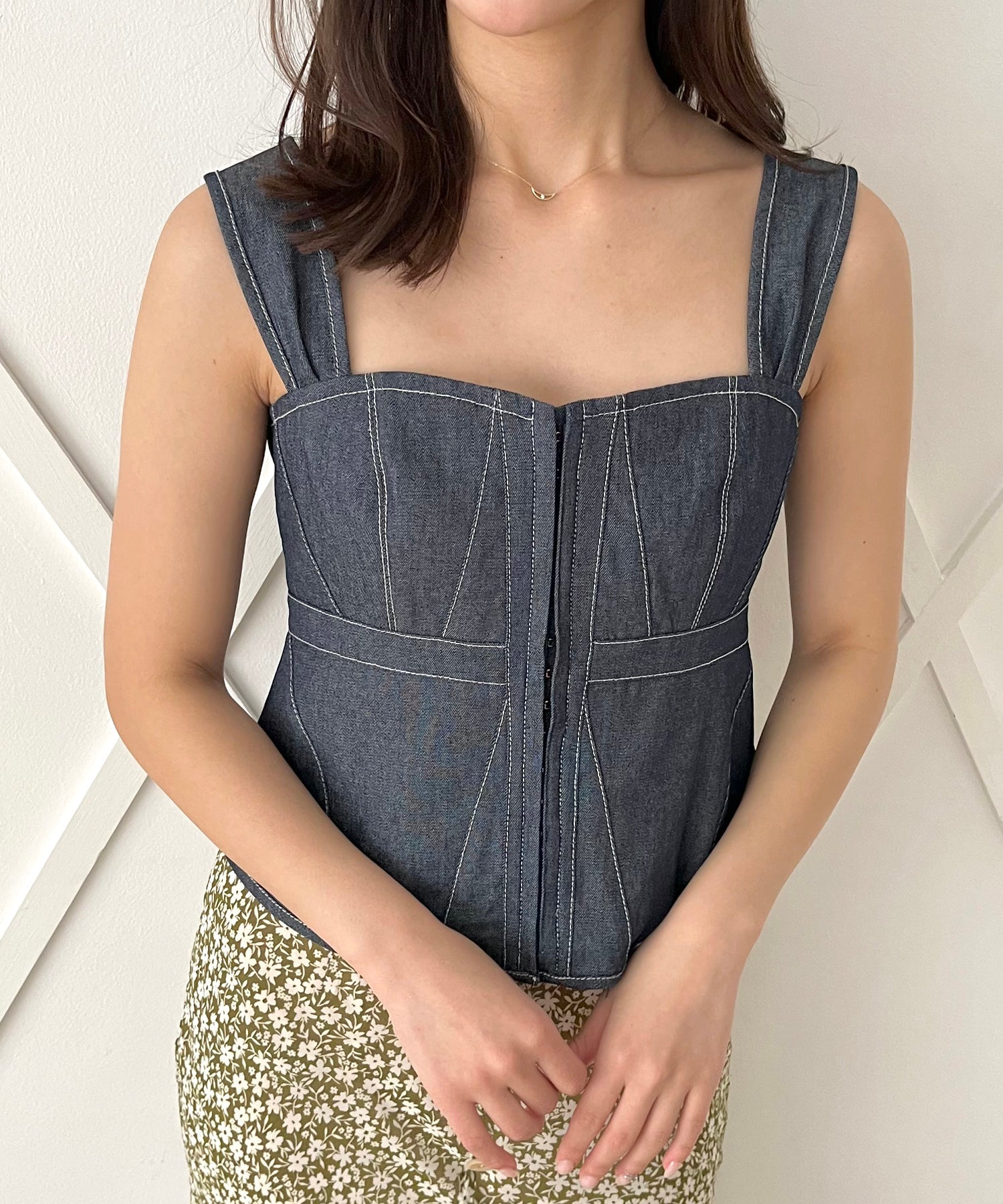 Lace-up bustier