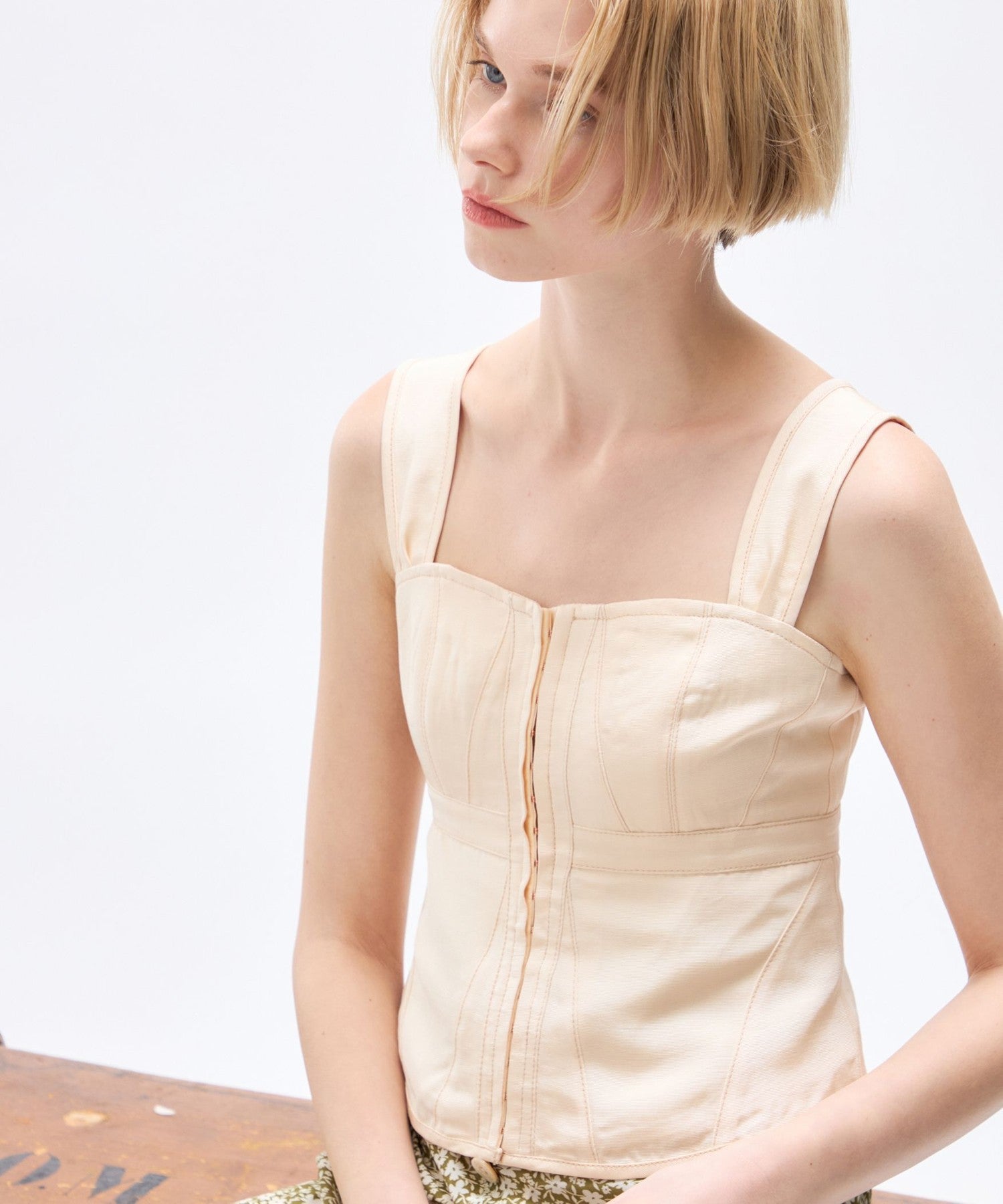 Lace-up bustier
