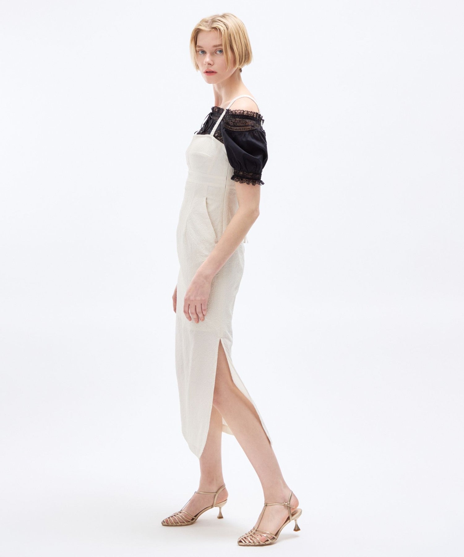 淺色格紋緊身胸衣連身裙