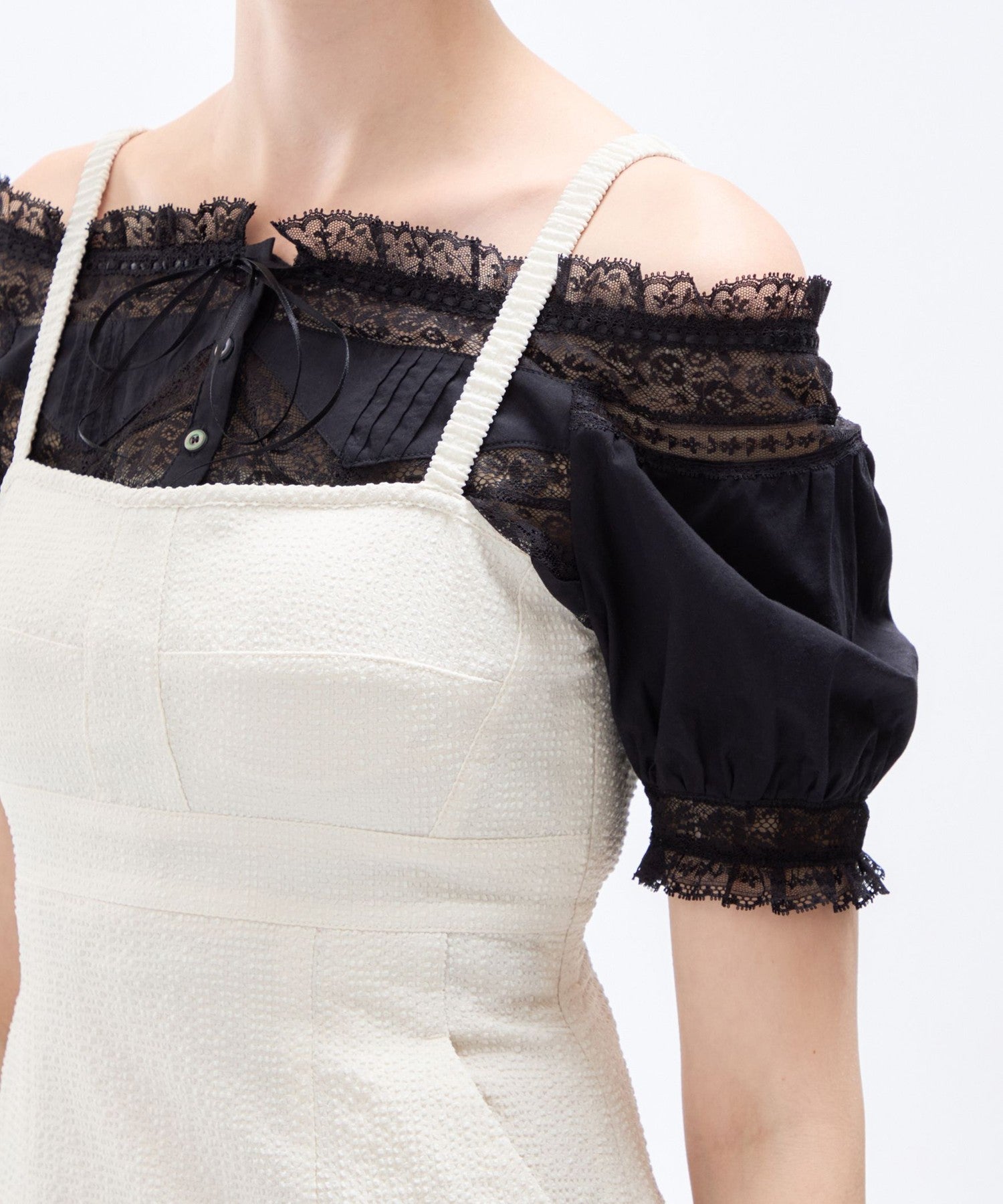 淺色格紋緊身胸衣連身裙