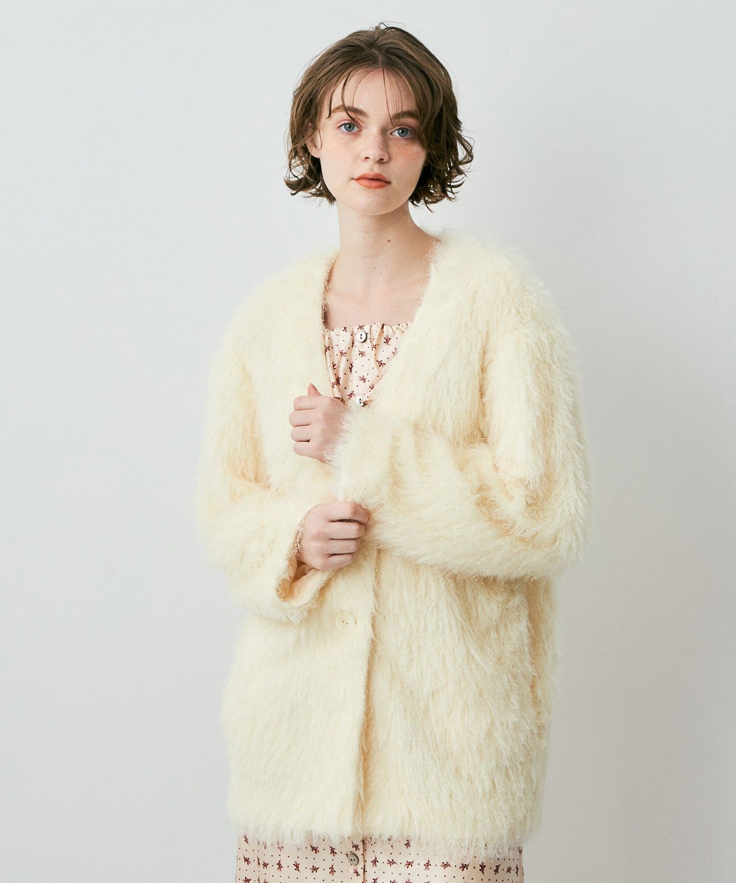 亮色毛茸茸長外套