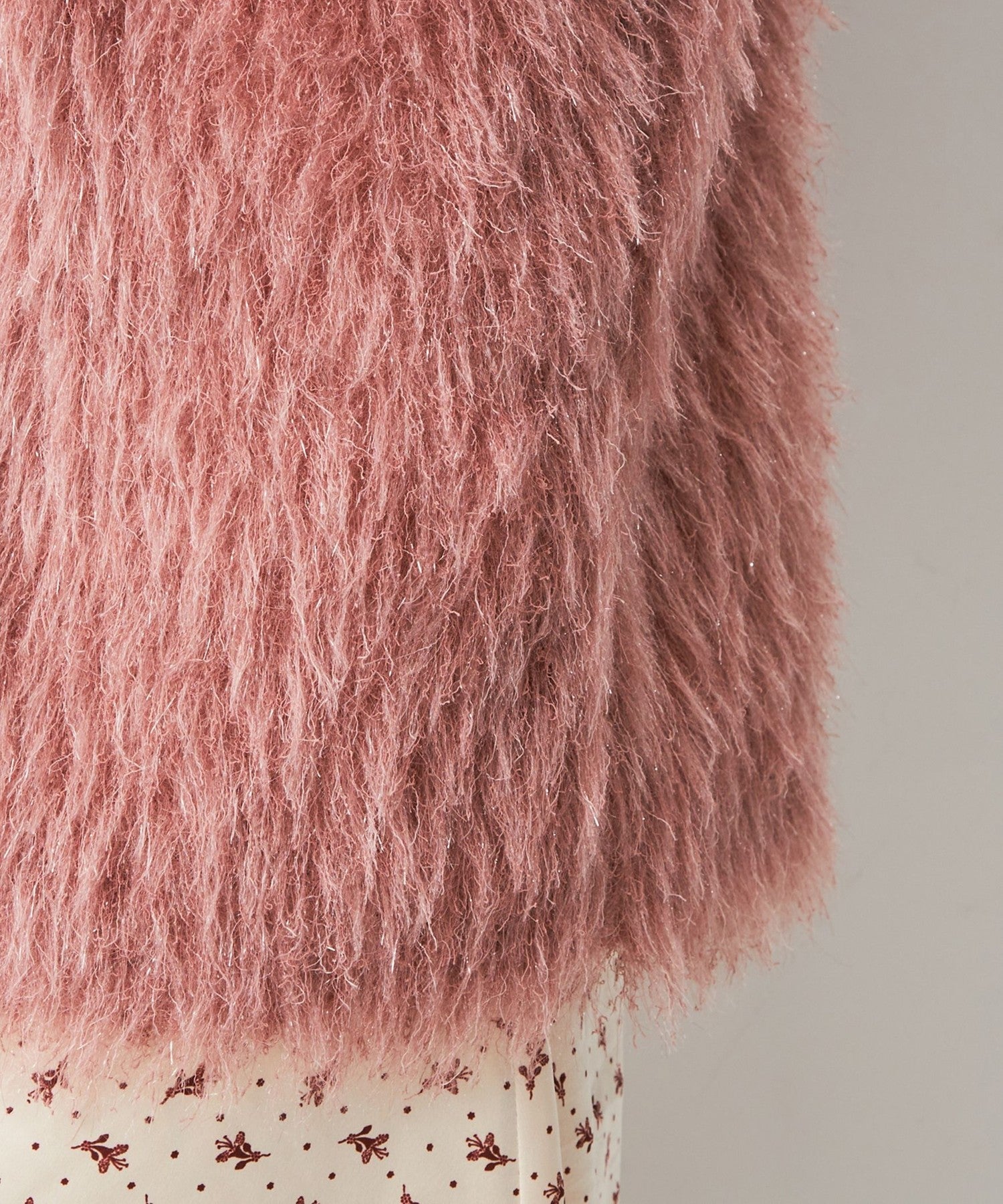 亮色毛茸茸長外套