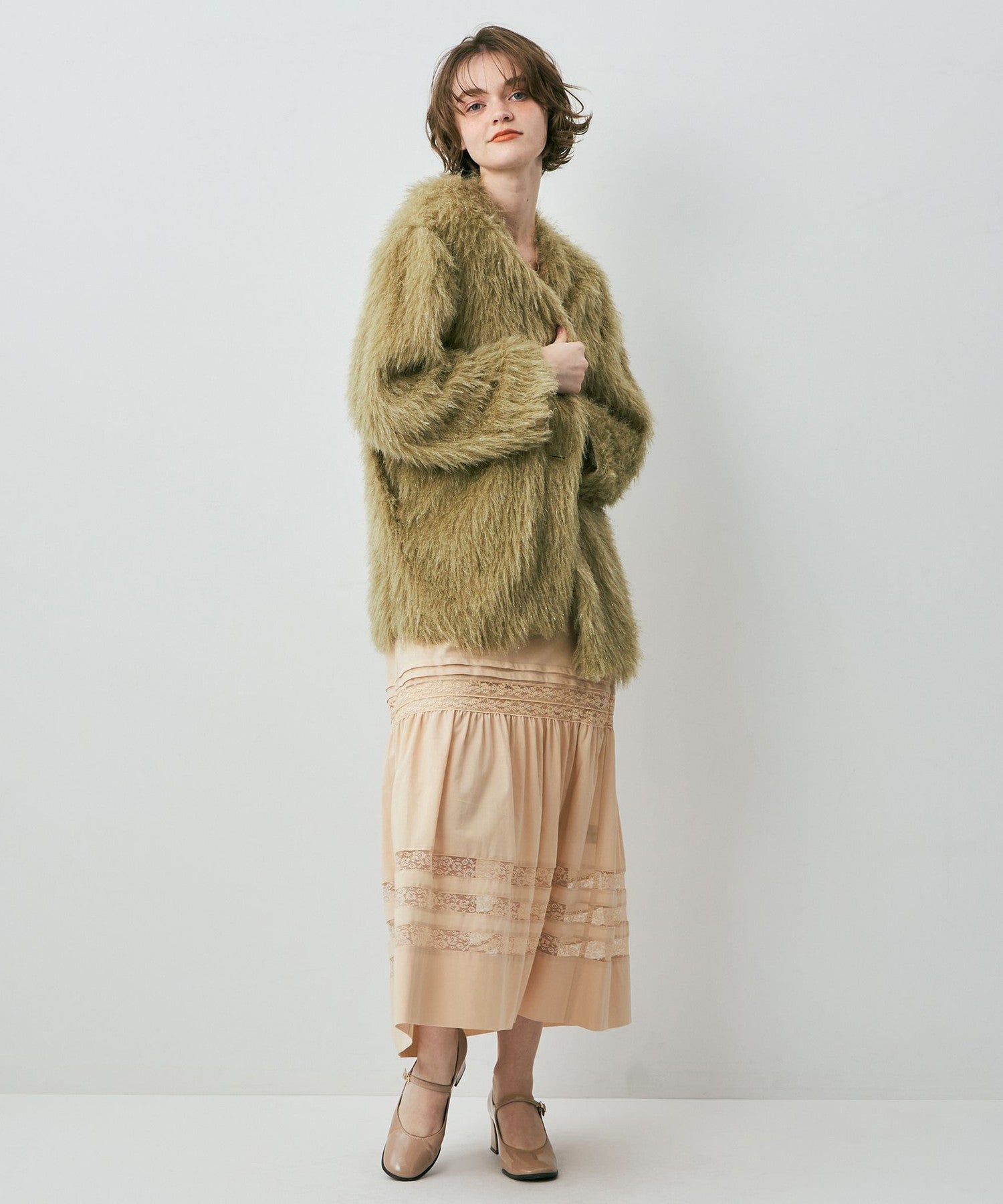 亮色毛茸茸長外套