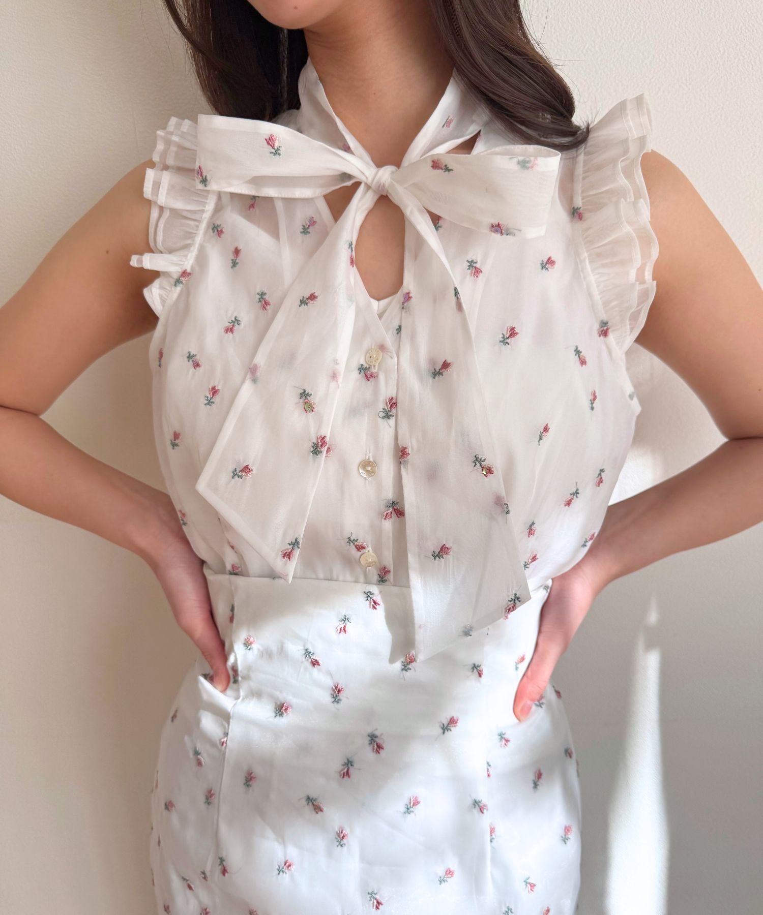 【預訂】迷你亮片花朵襯衫