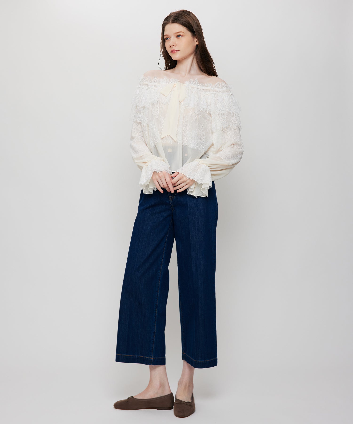 ティアードレースブラウス