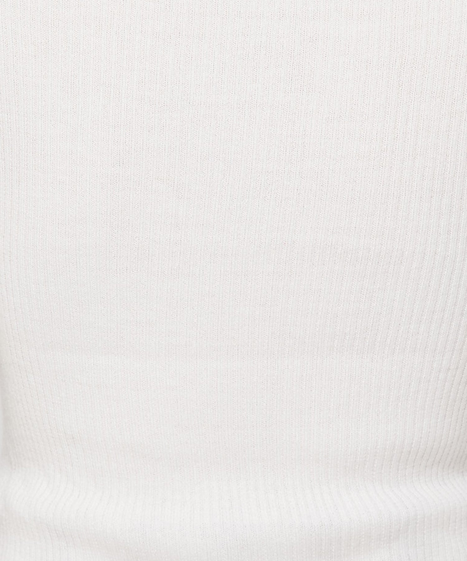 ハイネックリブニット