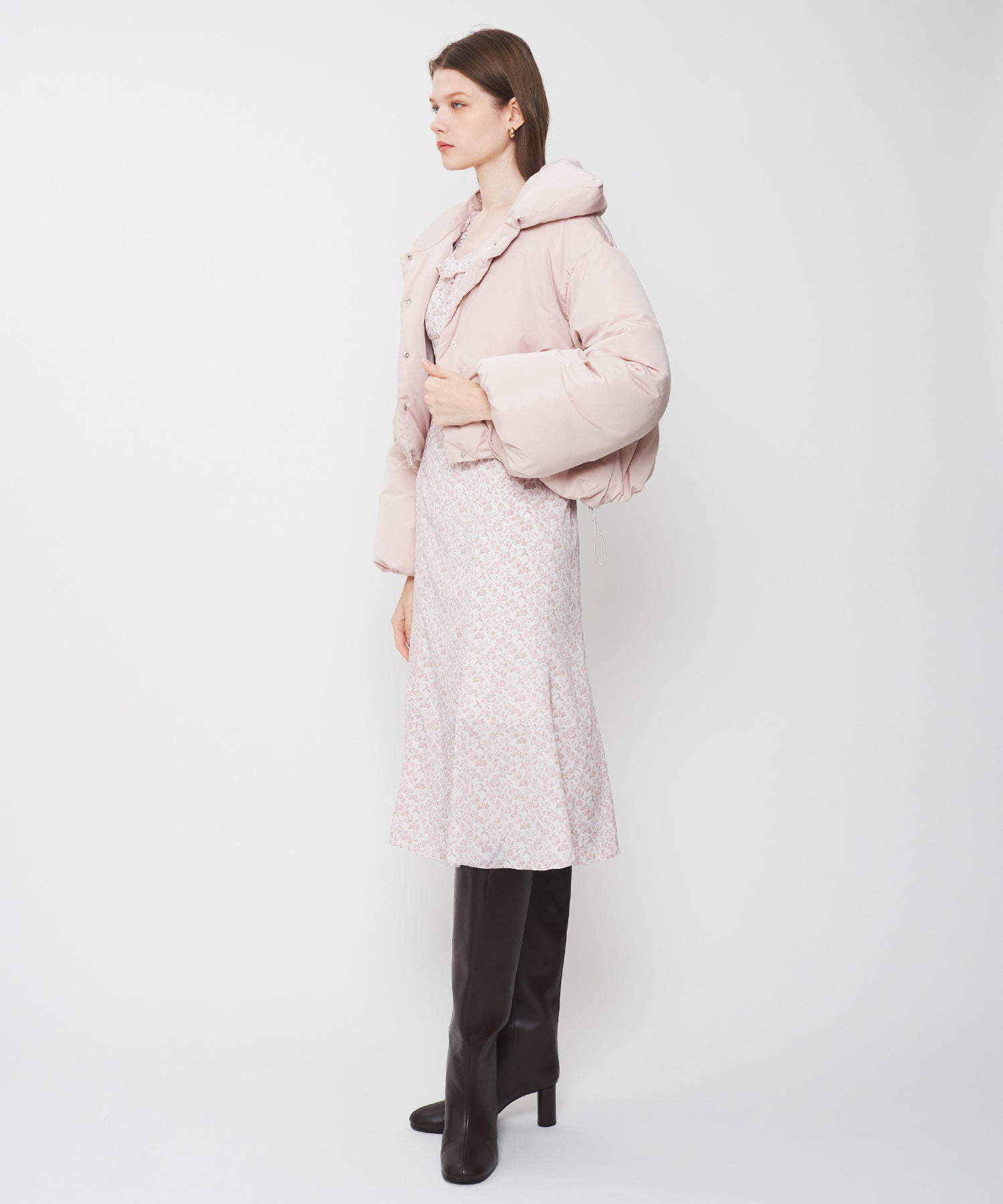 ボリュームカラーショートダウンコート