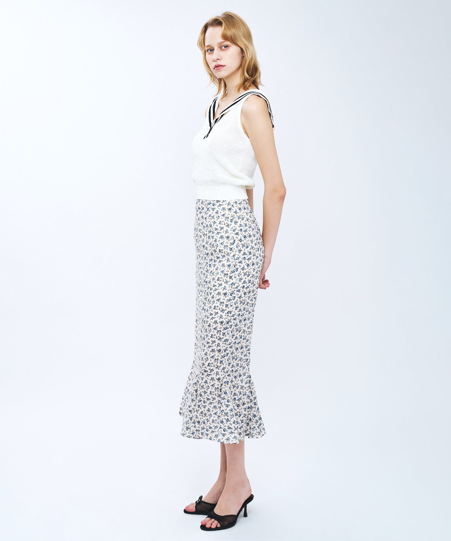 セーラーカラーマリンニット