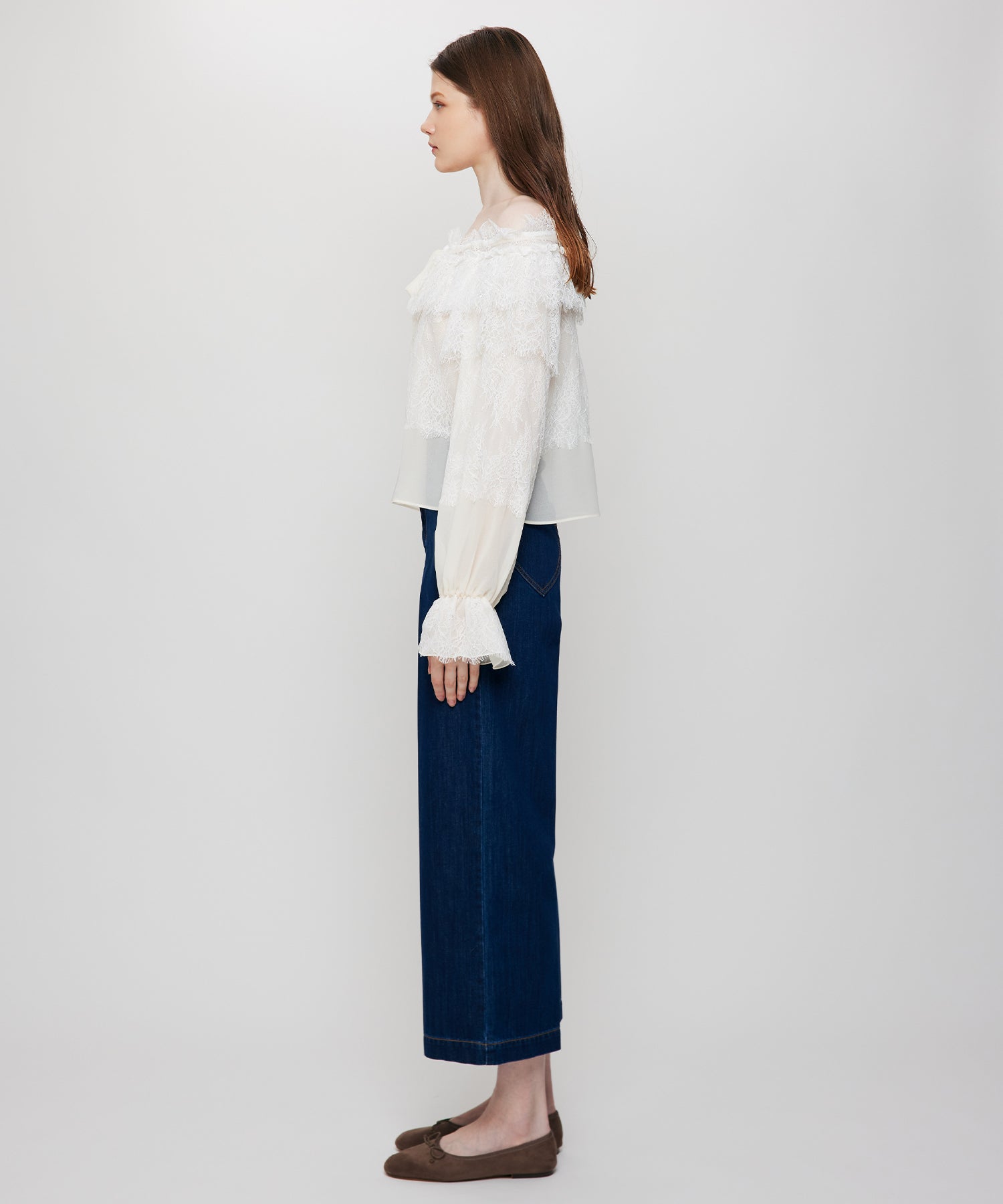 ティアードレースブラウス