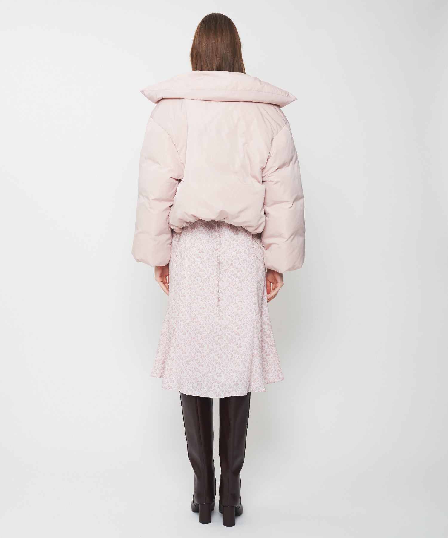 ボリュームカラーショートダウンコート