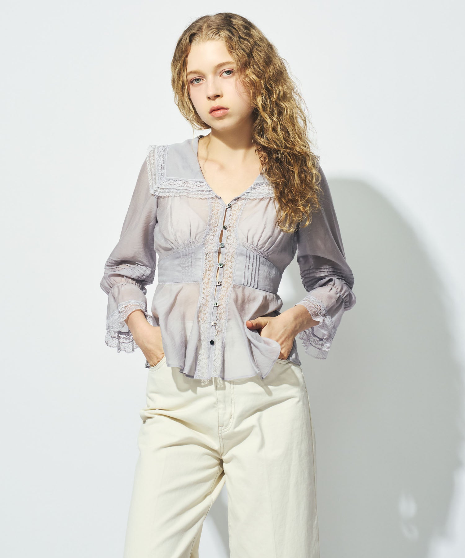 【予約】セーラーカラーレースブラウス