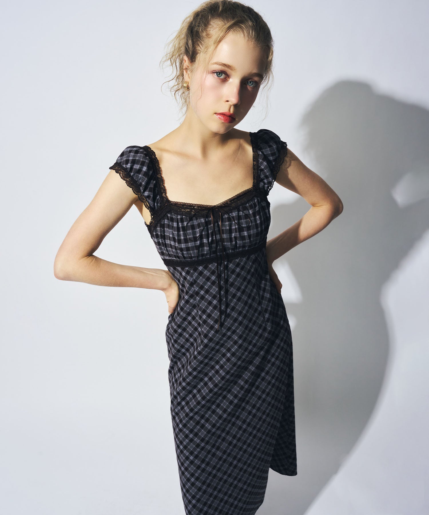 【予約】レースドッキングギャザーワンピース