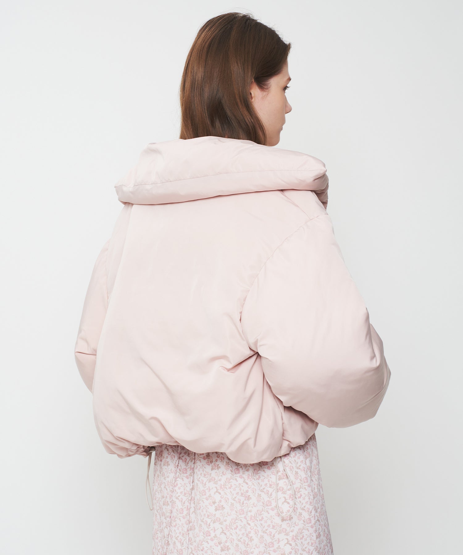 ボリュームカラーショートダウンコート