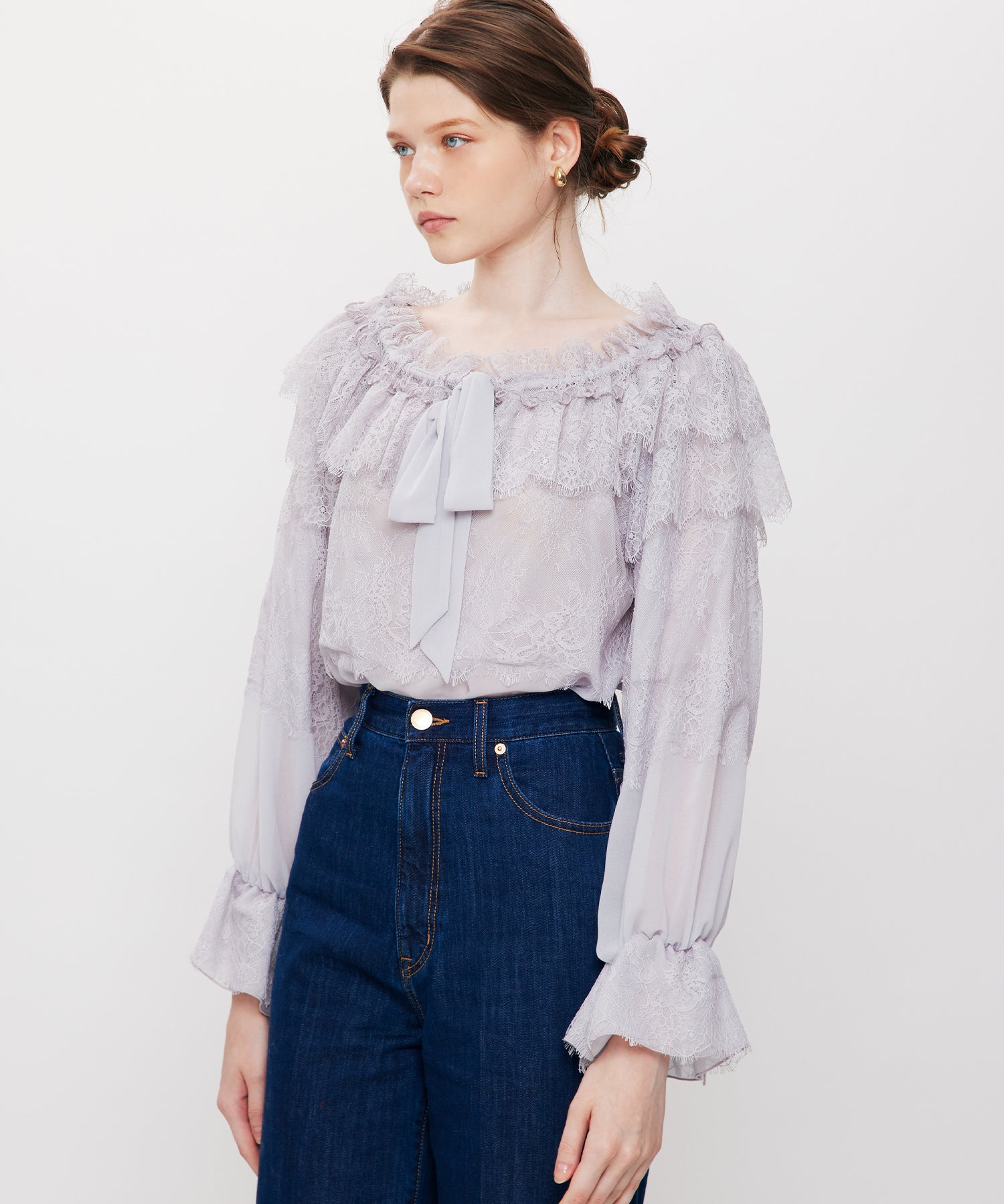 ティアードレースブラウス