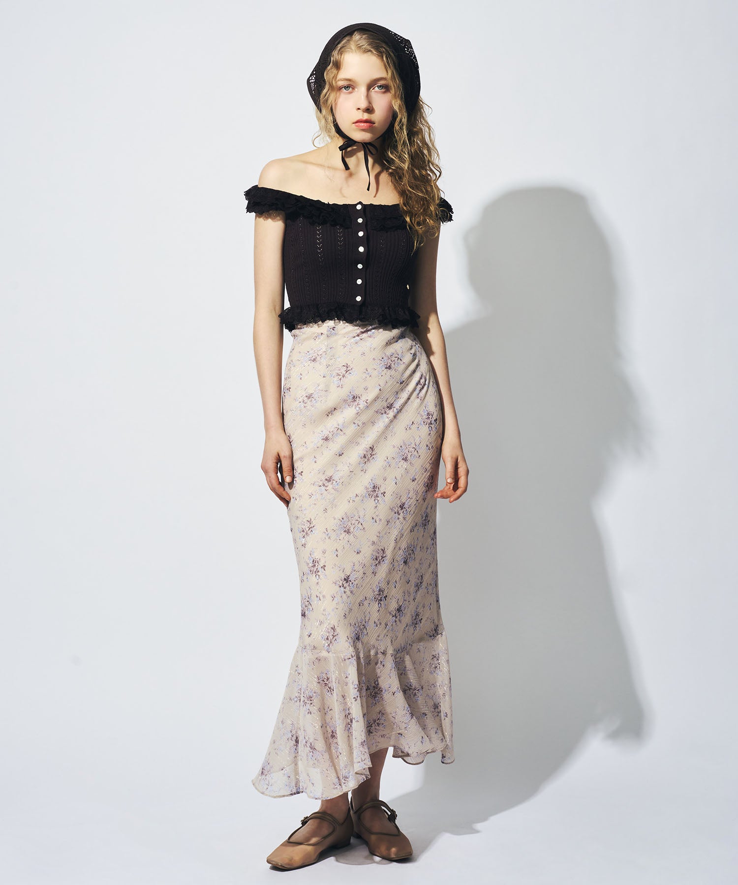 【予約】レースオフショルアイレットニット