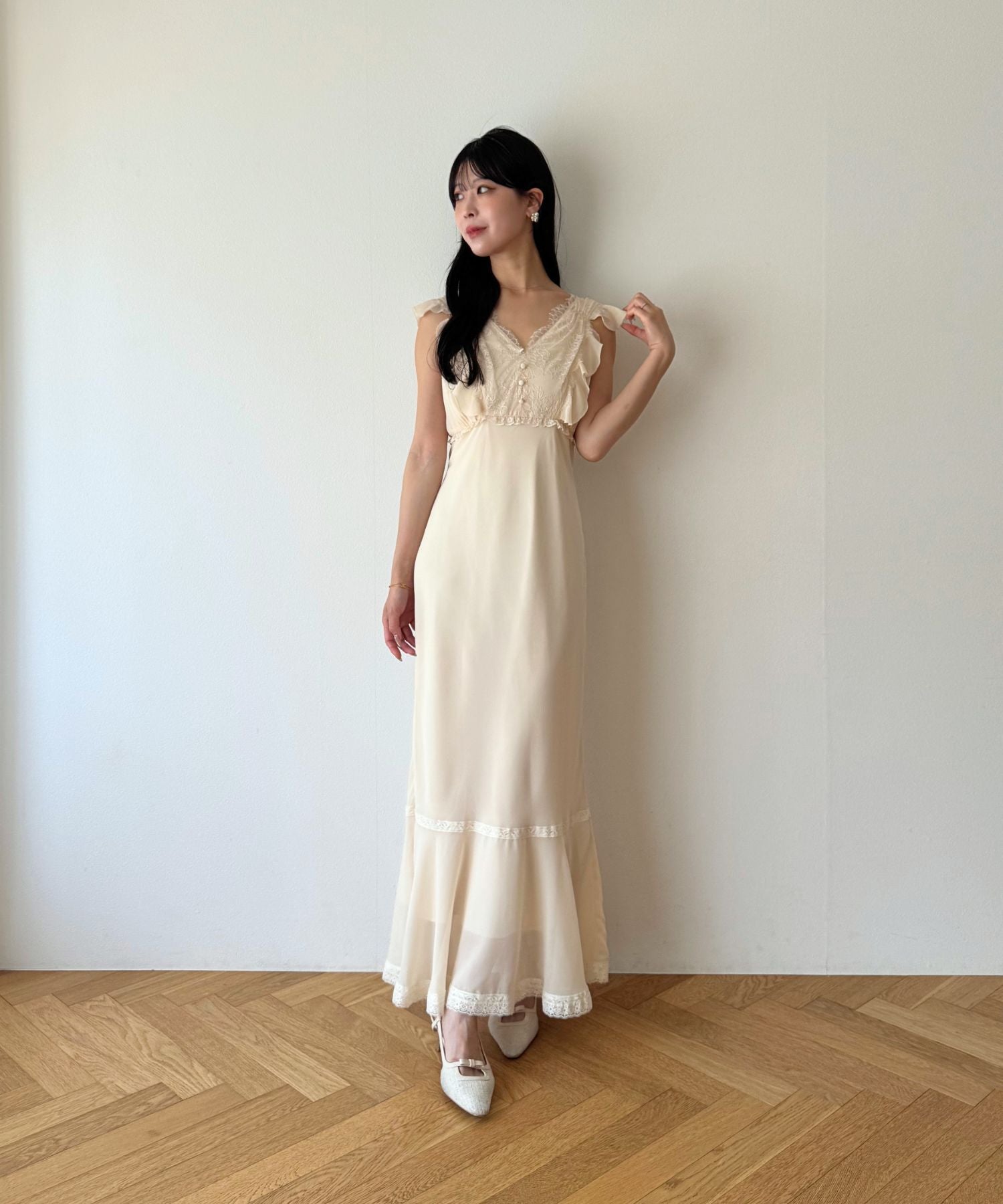アイラッシュレースドッキングドレス