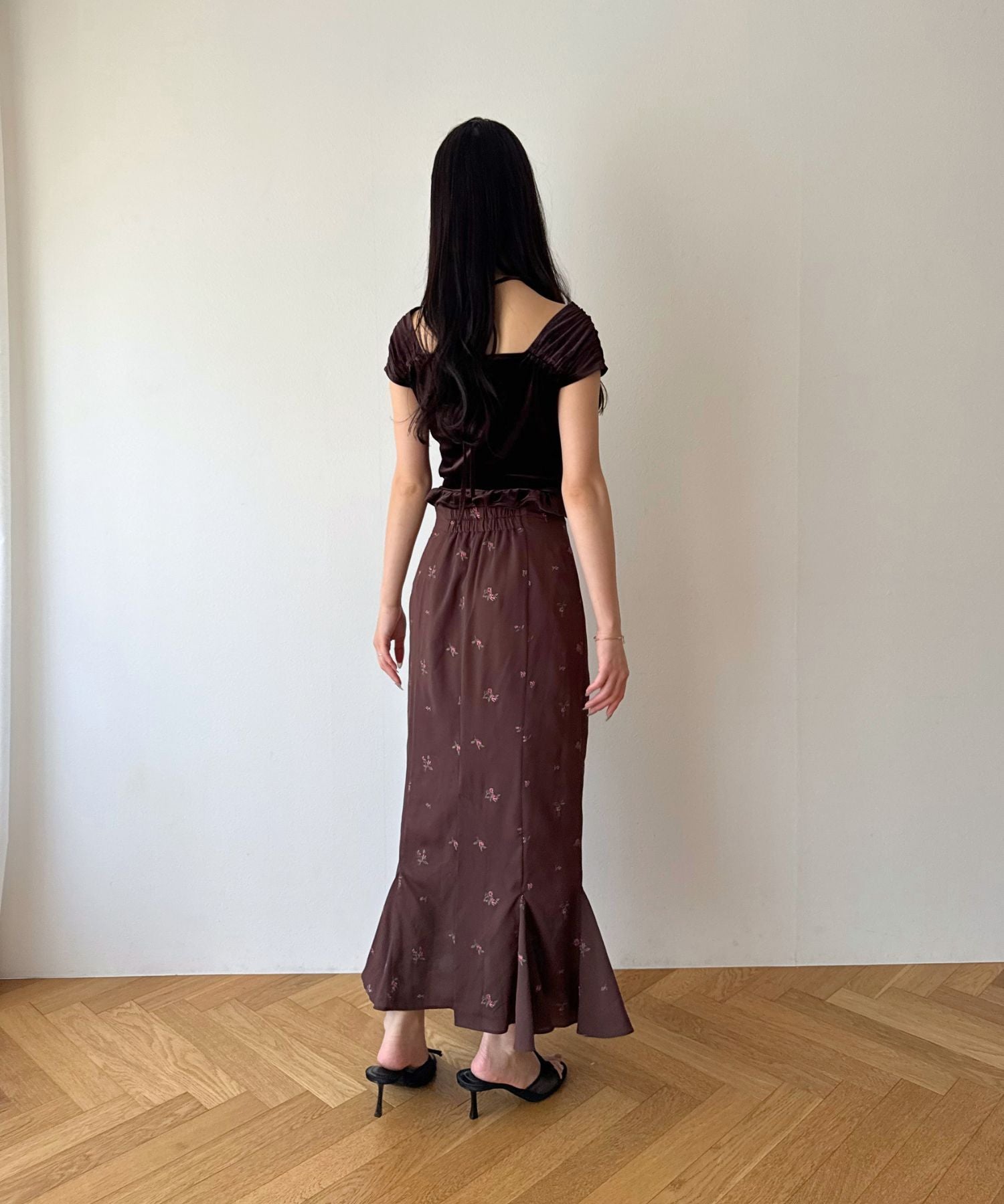 ローズ刺繍マーメイドスカート