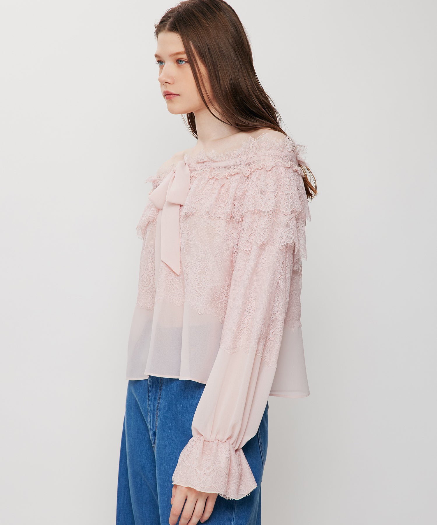 ティアードレースブラウス