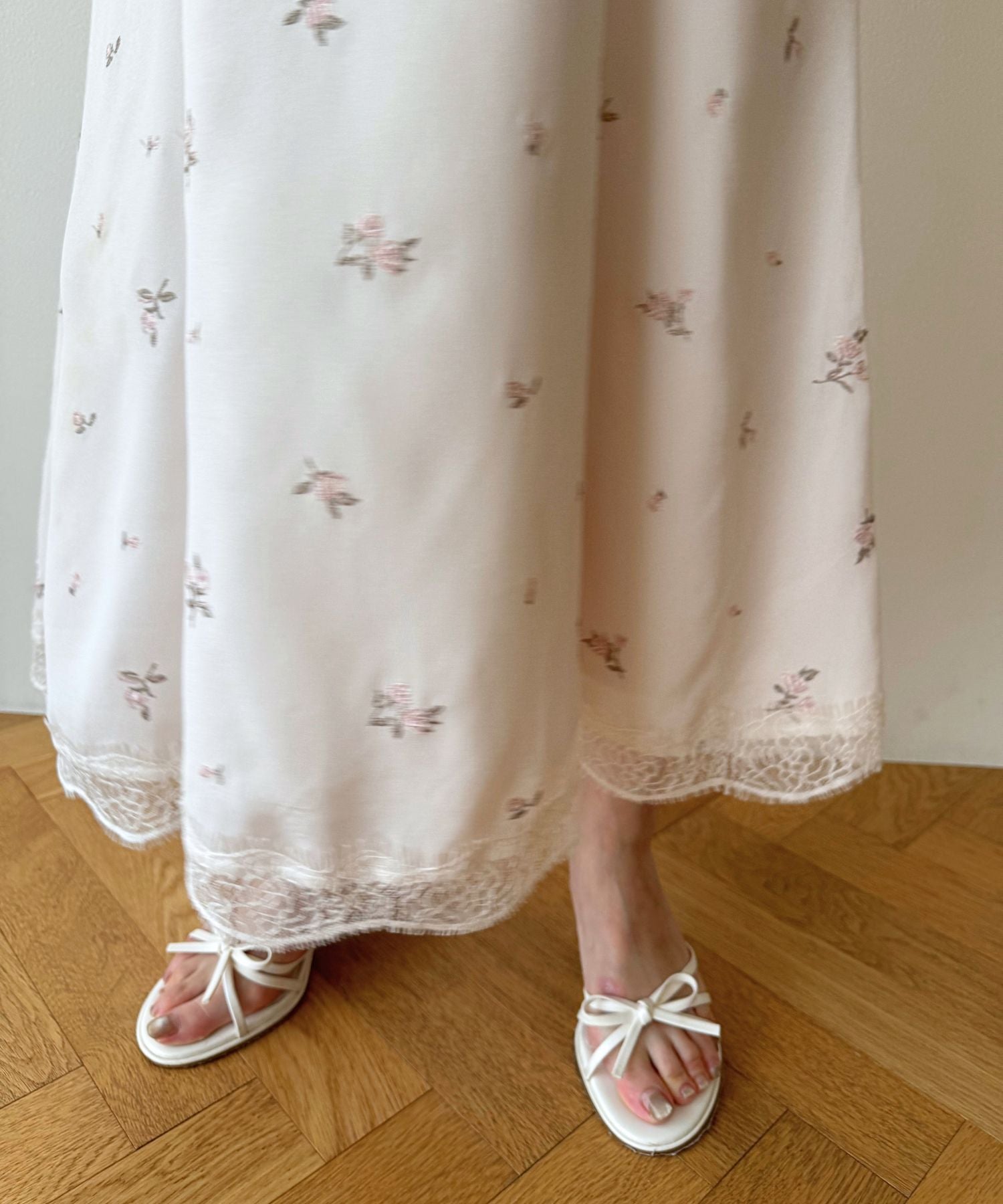 ローズ刺繍キャミワンピース