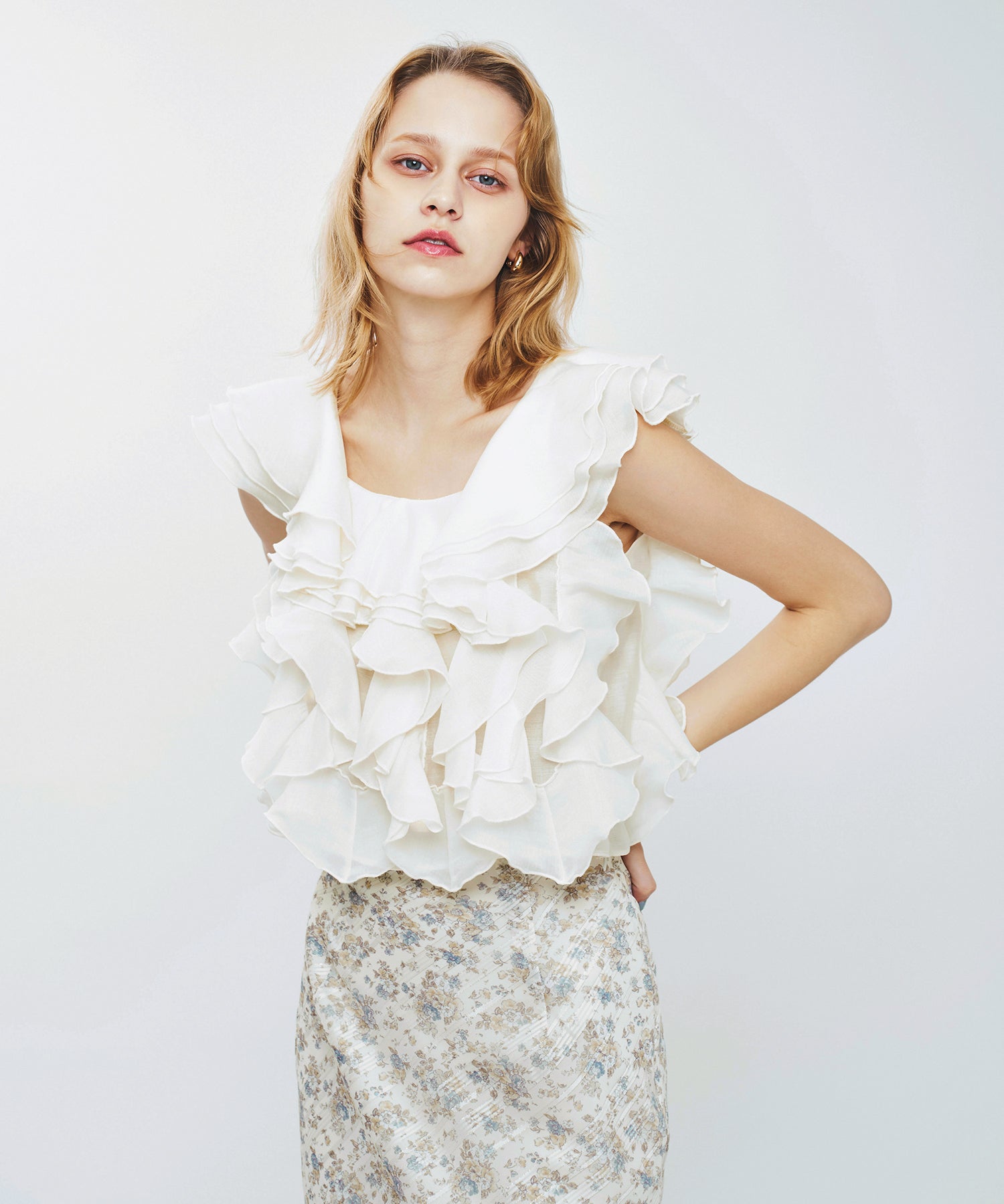 シアーフレアフリルブラウス