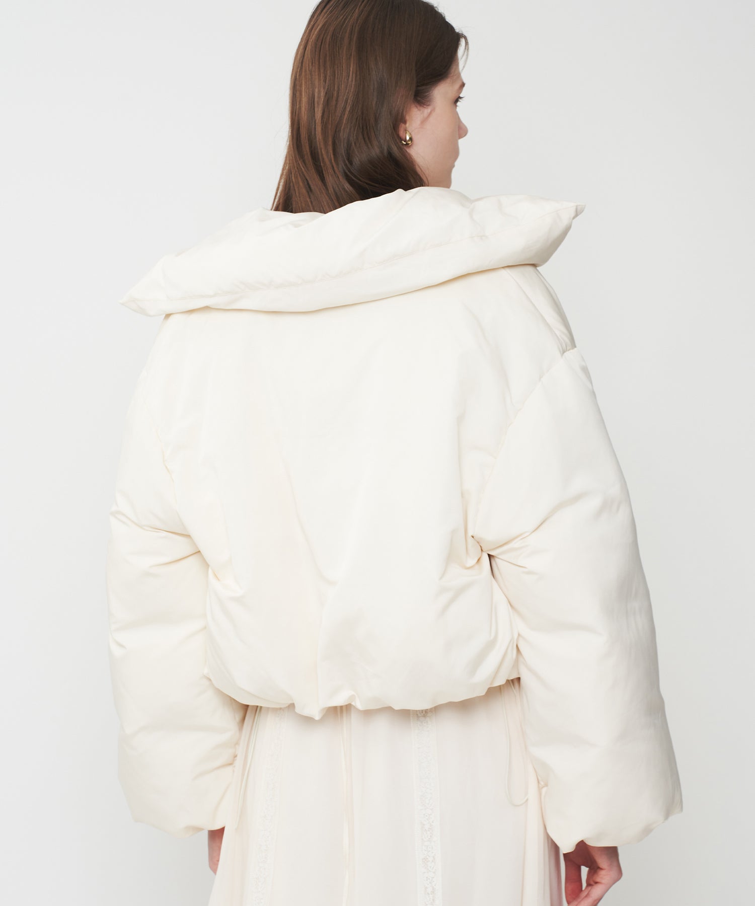 ボリュームカラーショートダウンコート