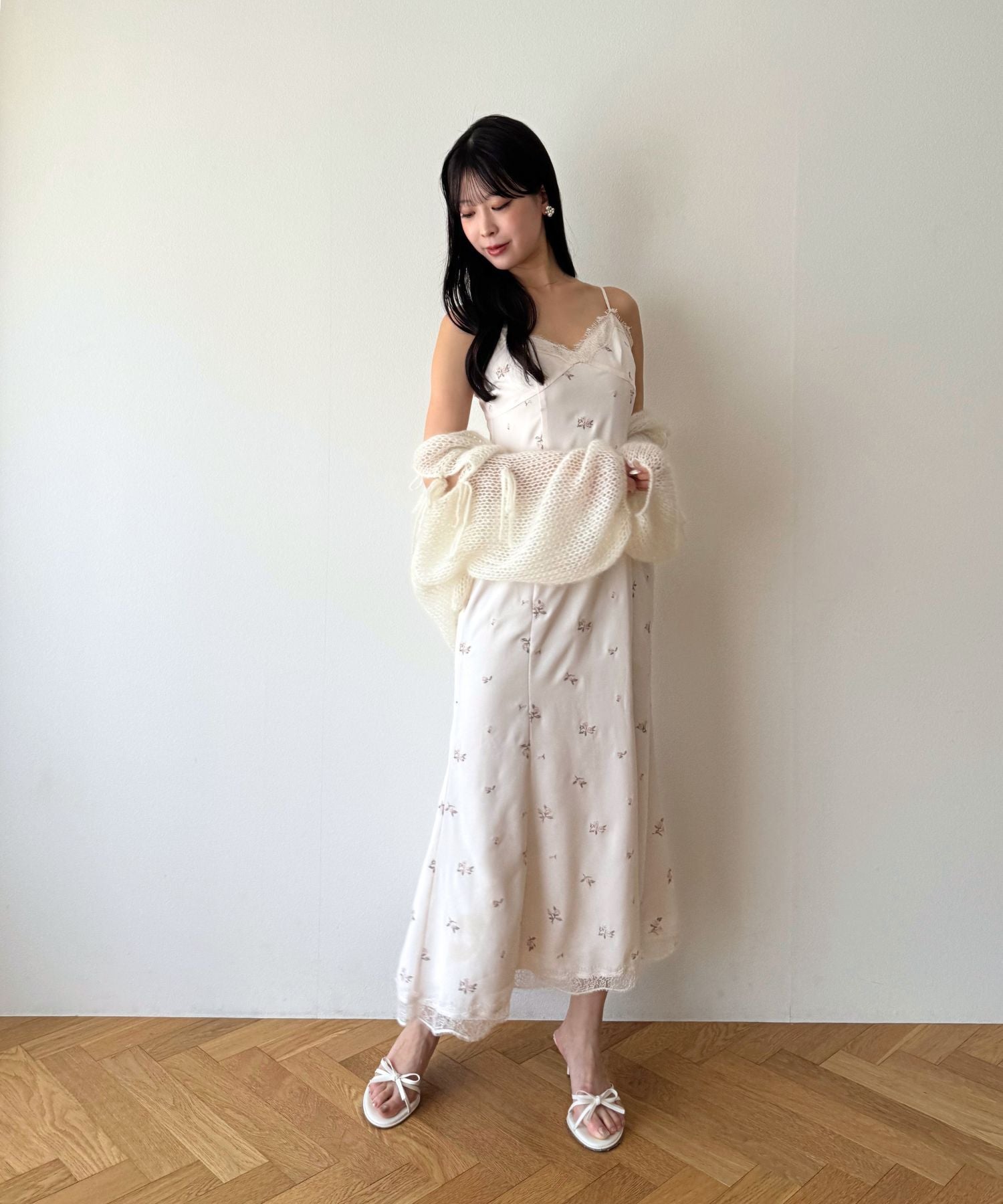 ローズ刺繍キャミワンピース