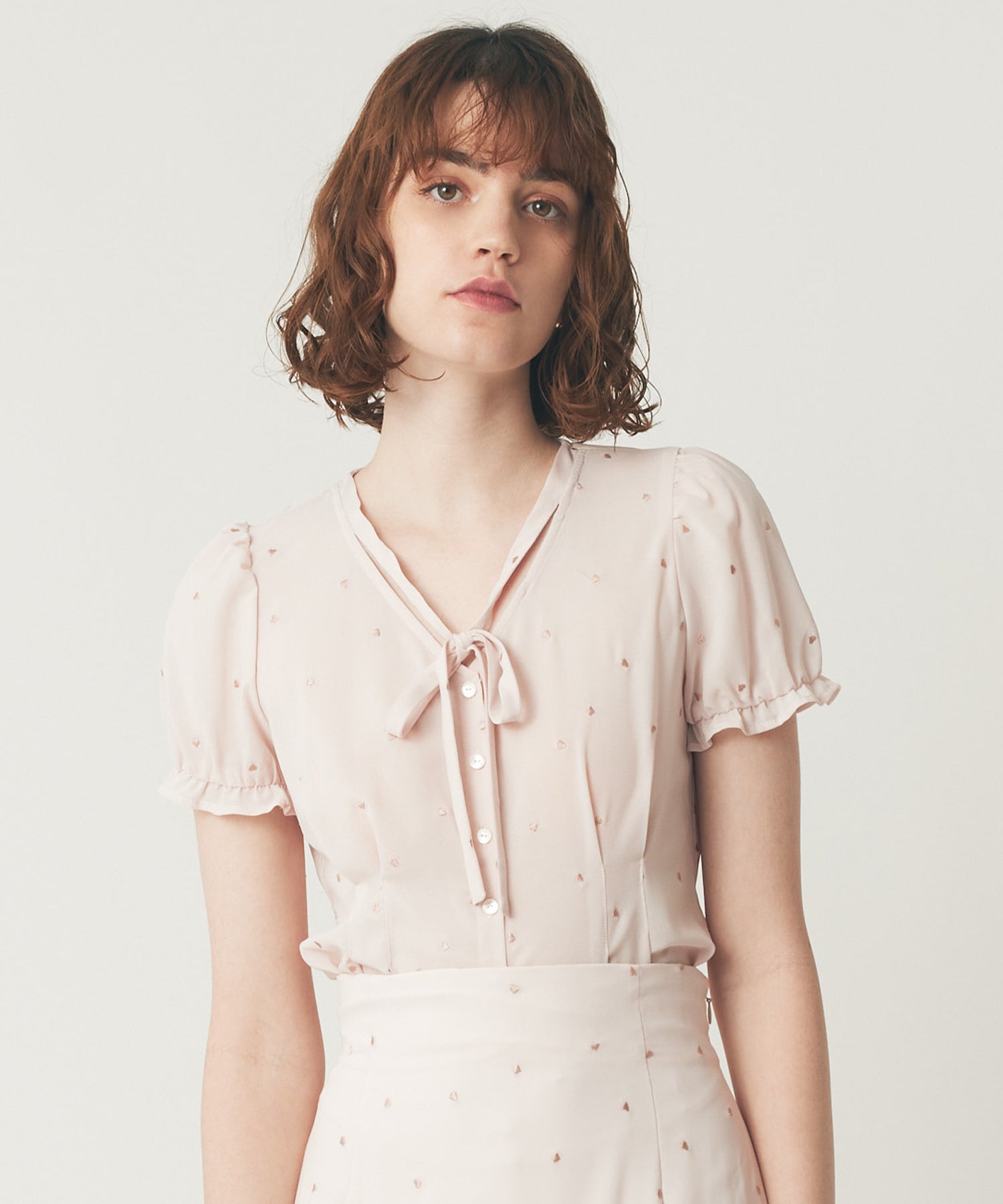 シフォンハート刺繍ブラウス