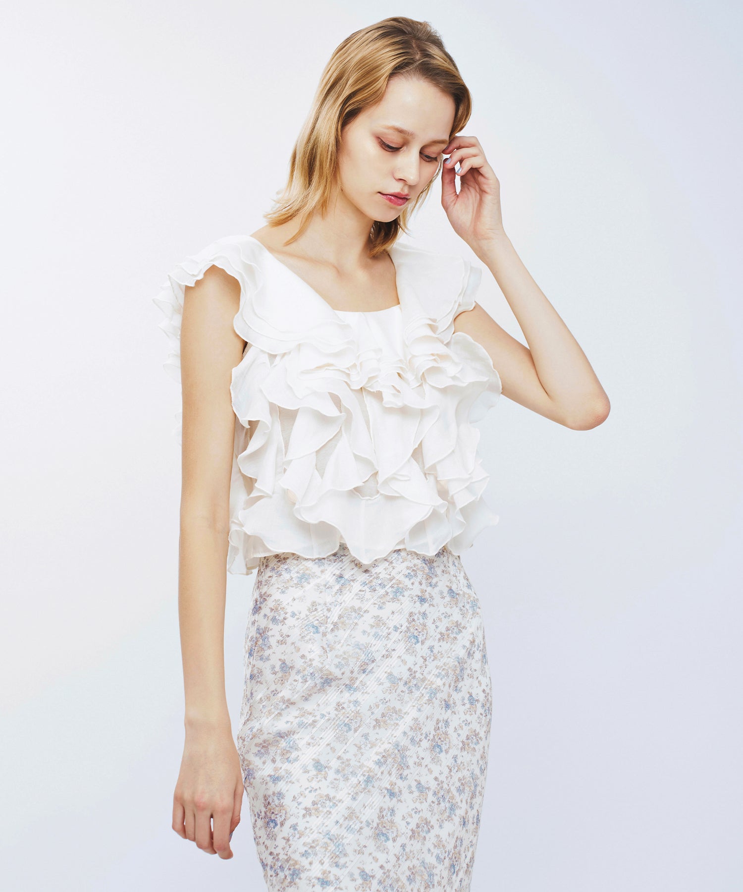 【予約】シアーフレアフリルブラウス