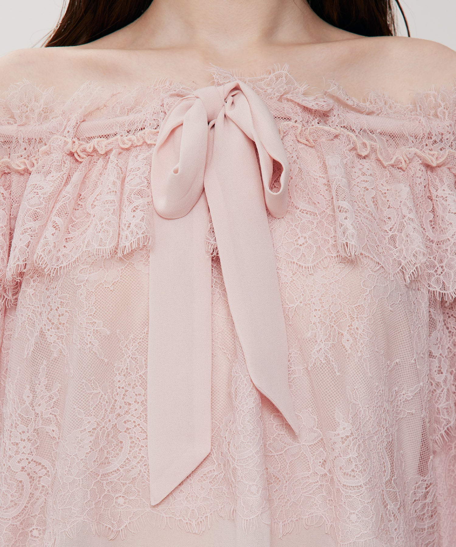 ティアードレースブラウス