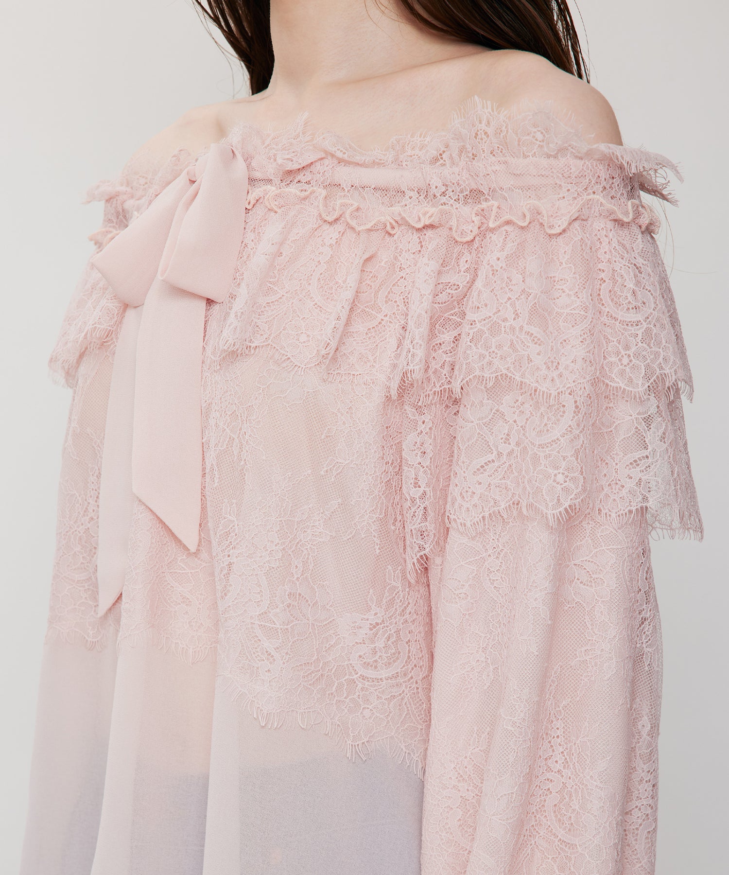 ティアードレースブラウス