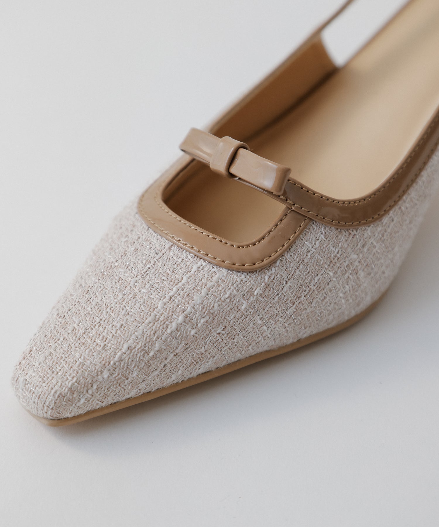 尖頭小號絲帶涼鞋