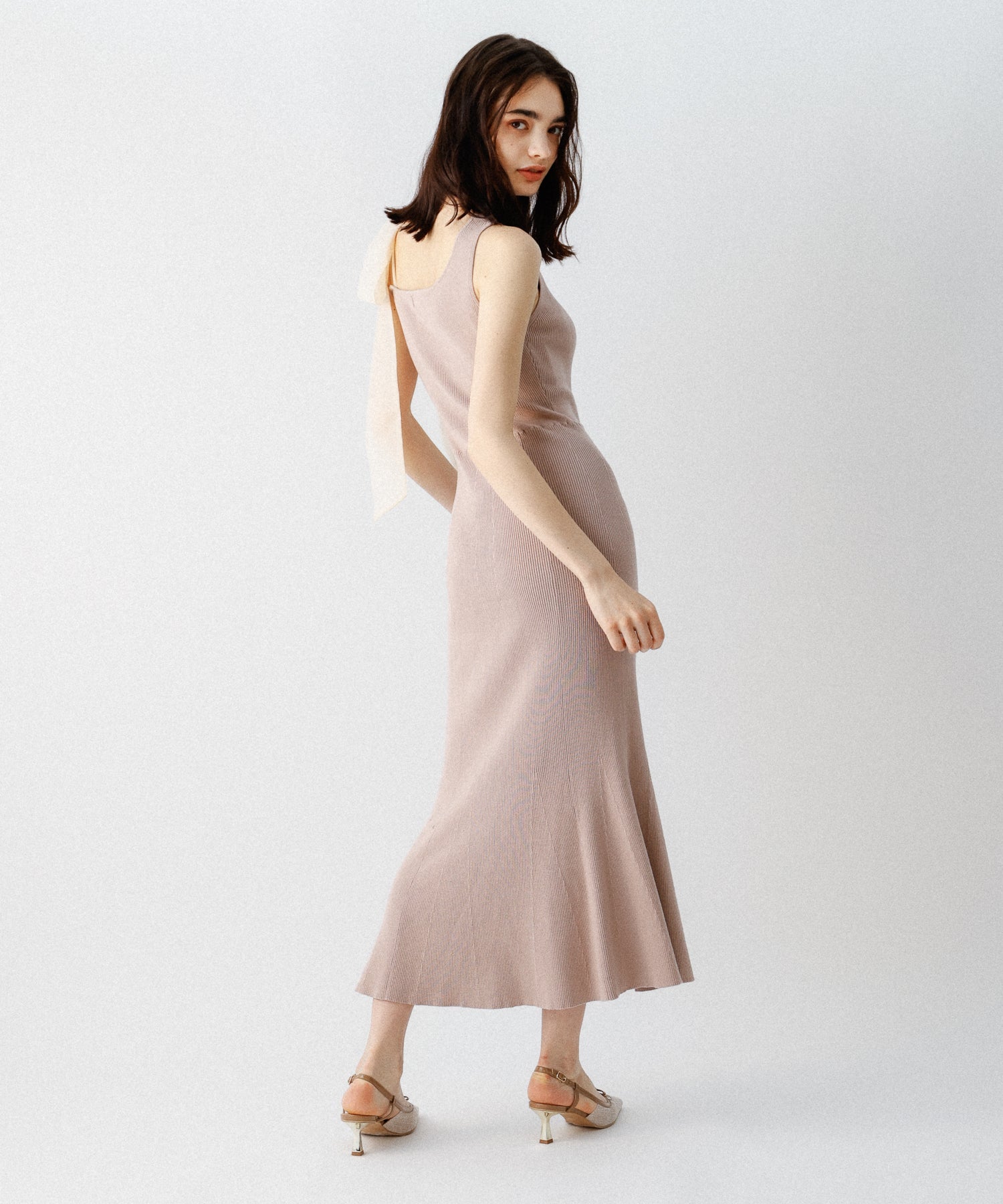 肩部絲帶針織連身裙