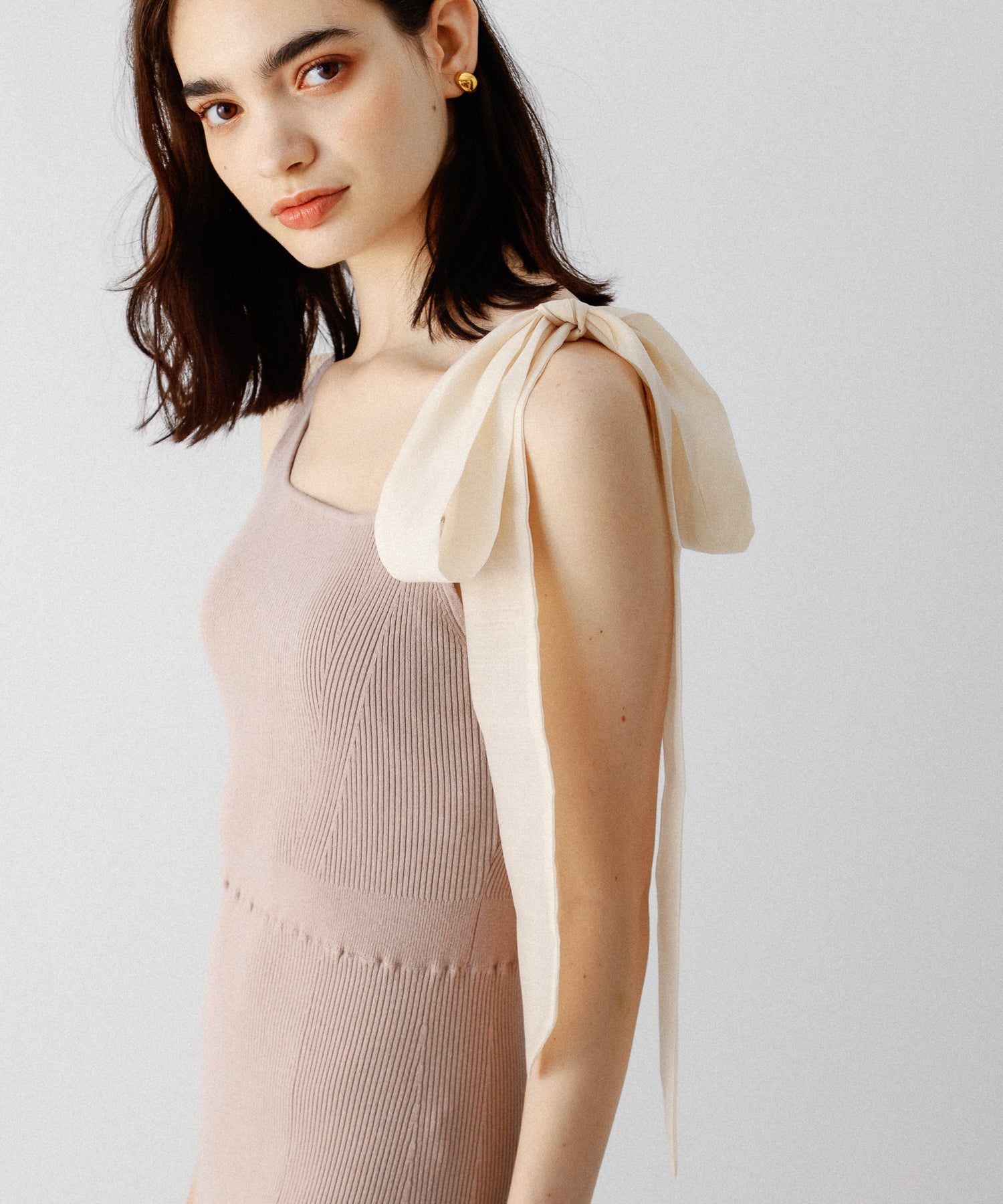 肩部絲帶針織連身裙