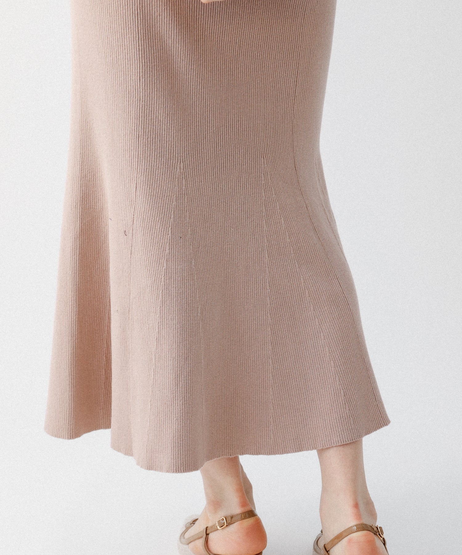 肩部絲帶針織連身裙