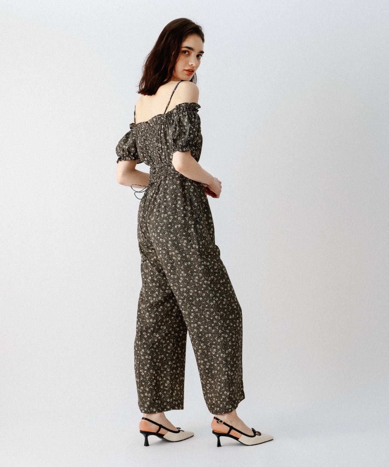 嬌小的花朵合而為一