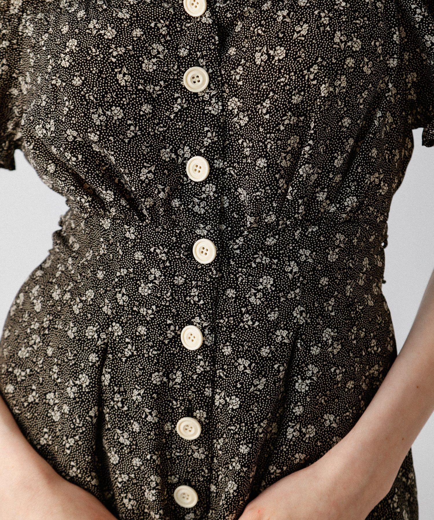 嬌小的花朵合而為一