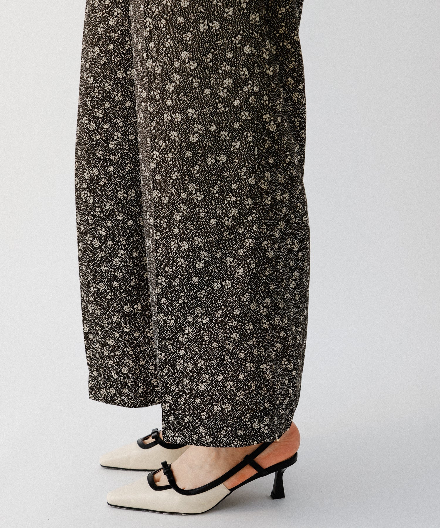 嬌小的花朵合而為一