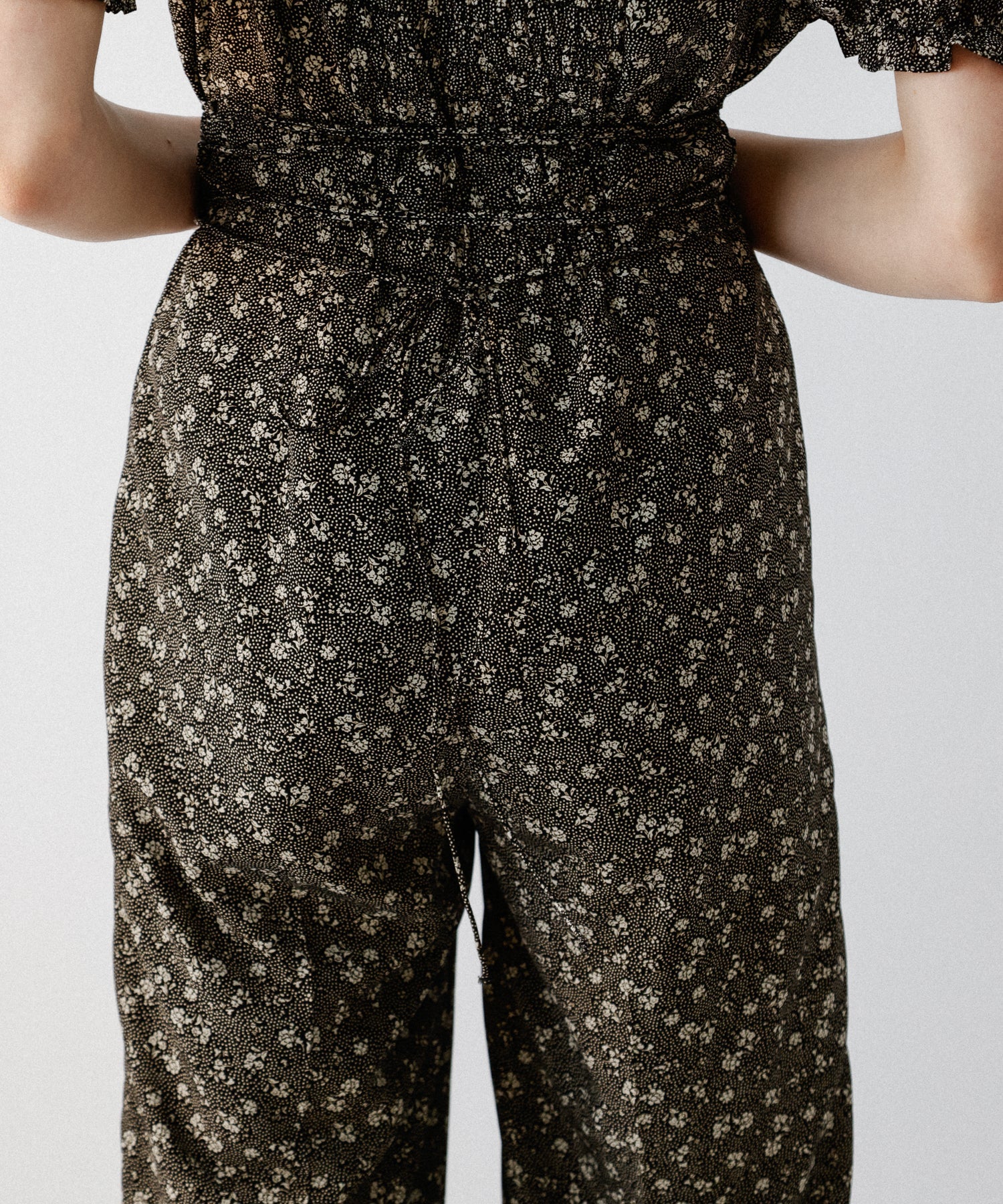 嬌小的花朵合而為一