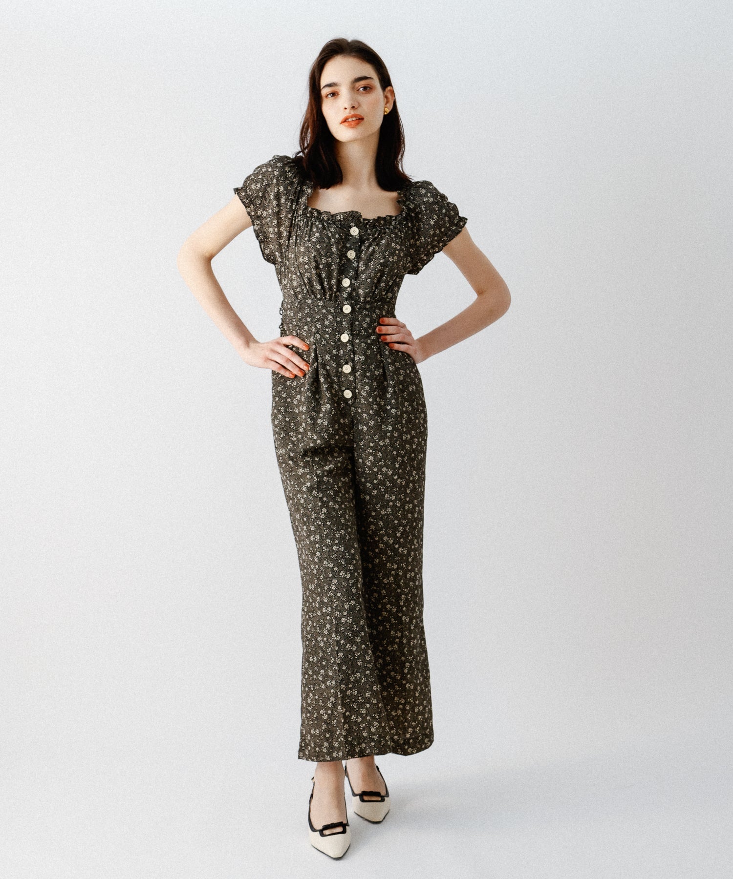 嬌小的花朵合而為一