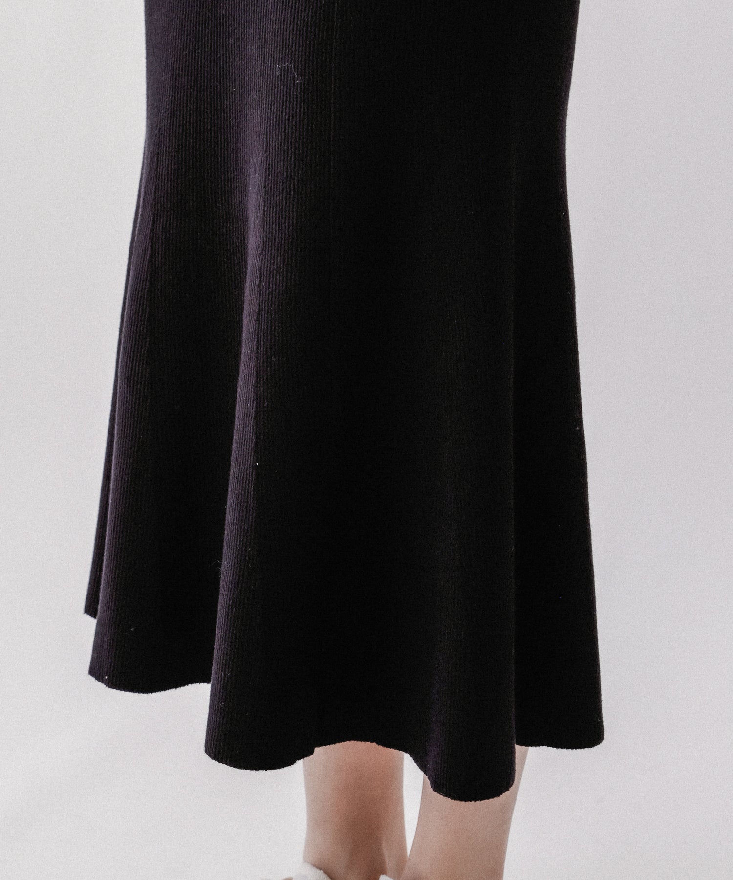 肩部絲帶針織連身裙