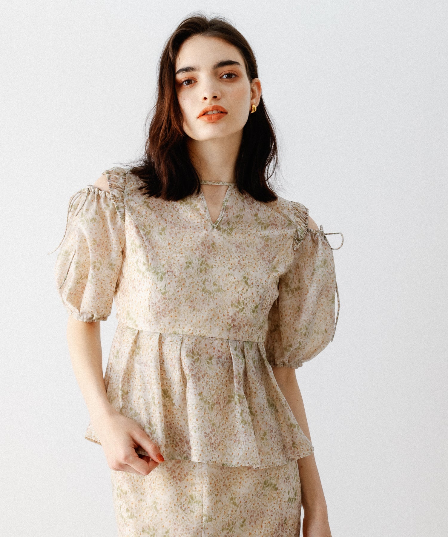 Merry Milton 鏤空襯衫