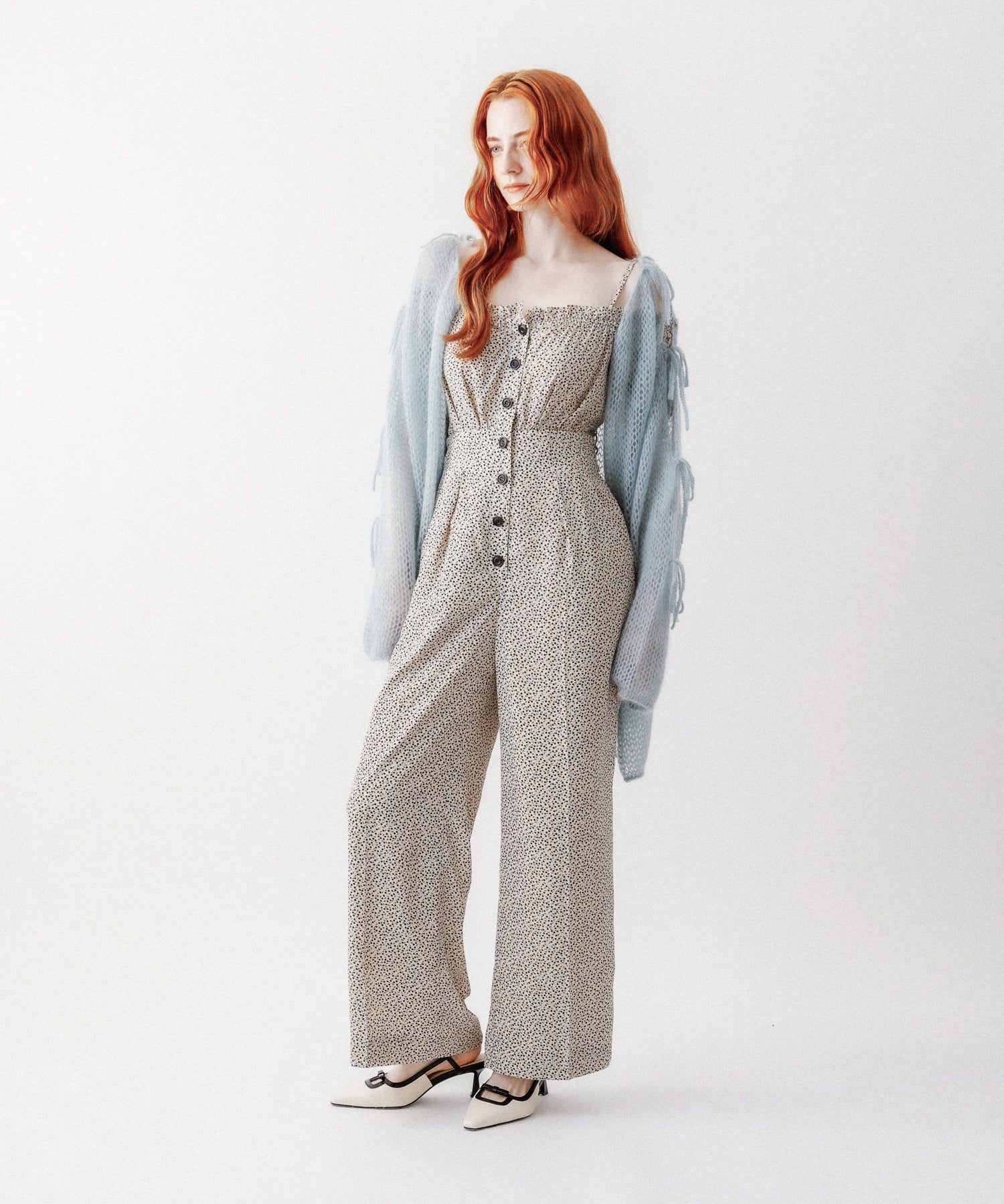 嬌小的花朵合而為一