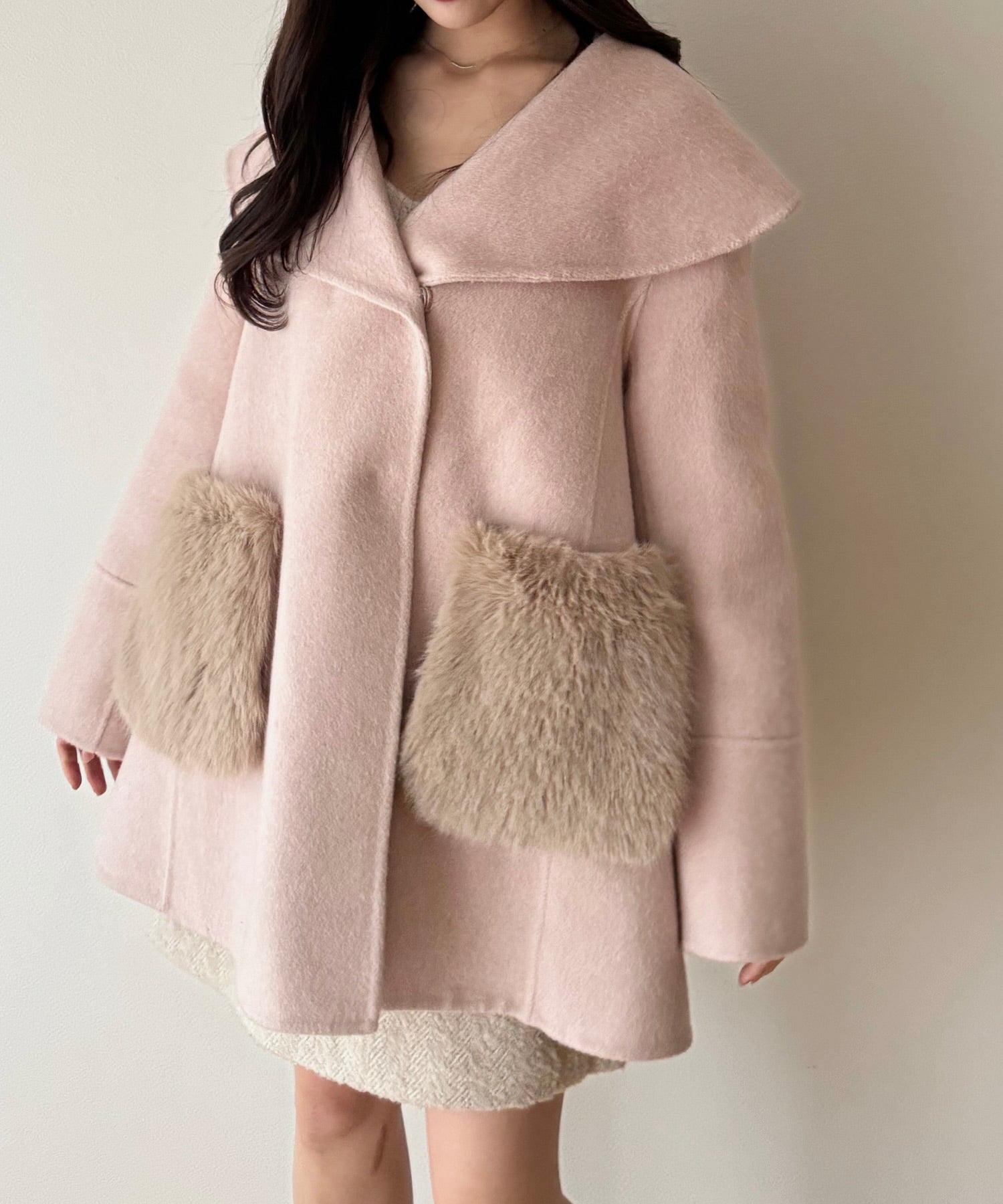 毛皮口袋喇叭外套
