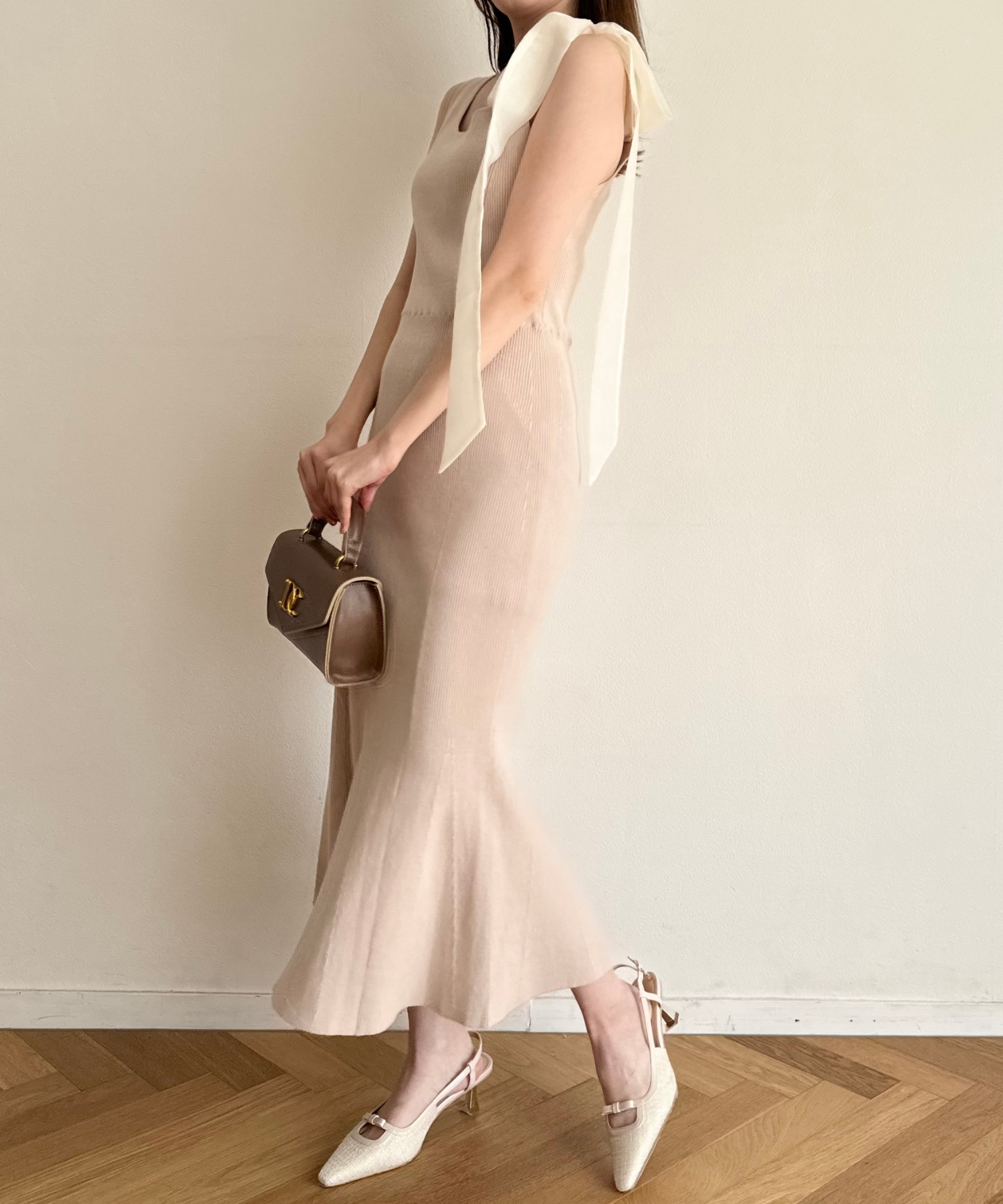 肩部絲帶針織連身裙