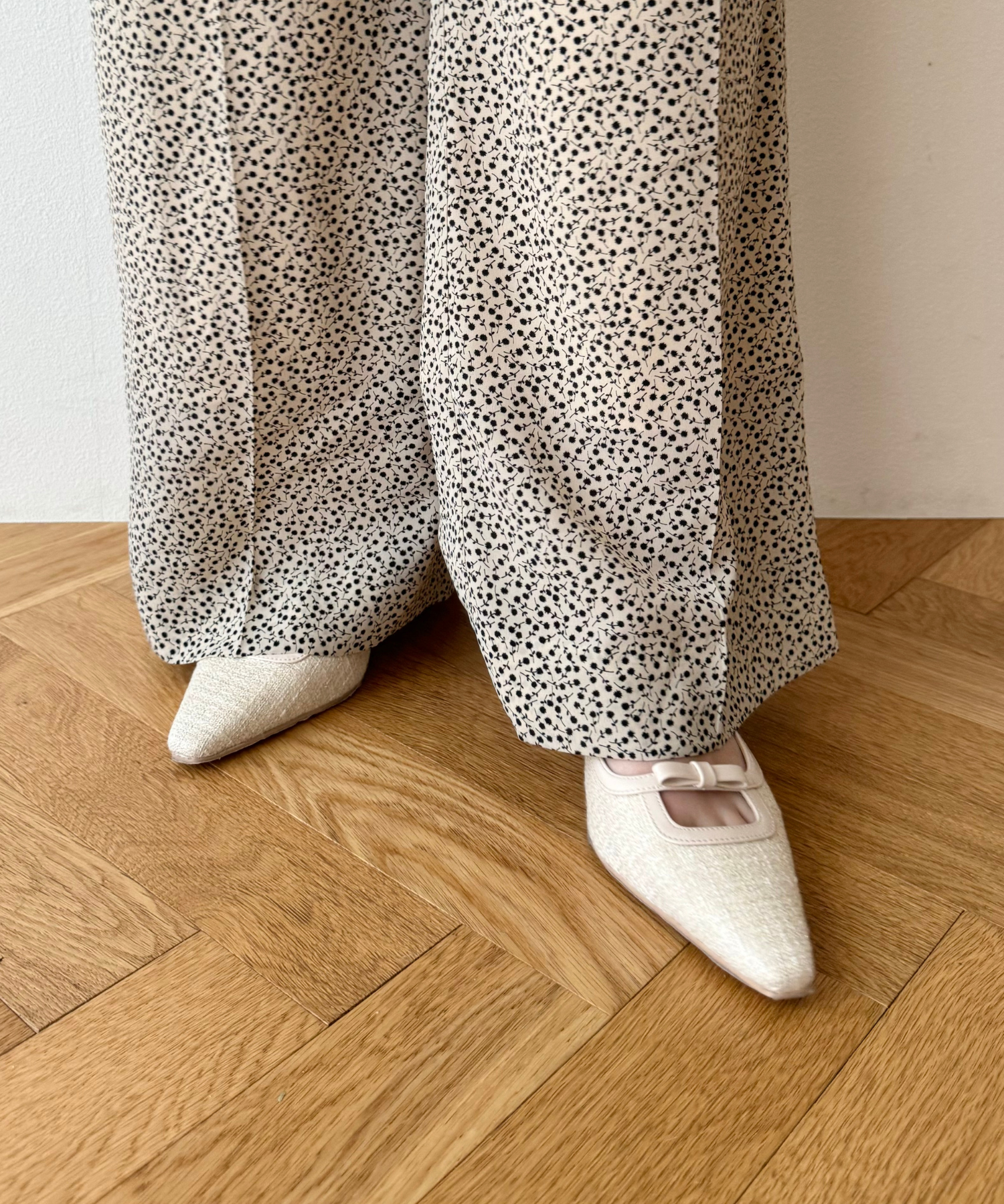 尖頭小號絲帶涼鞋