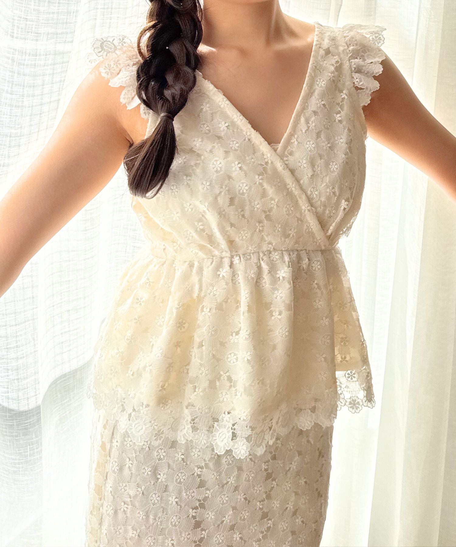 ケミカルレースブラウス