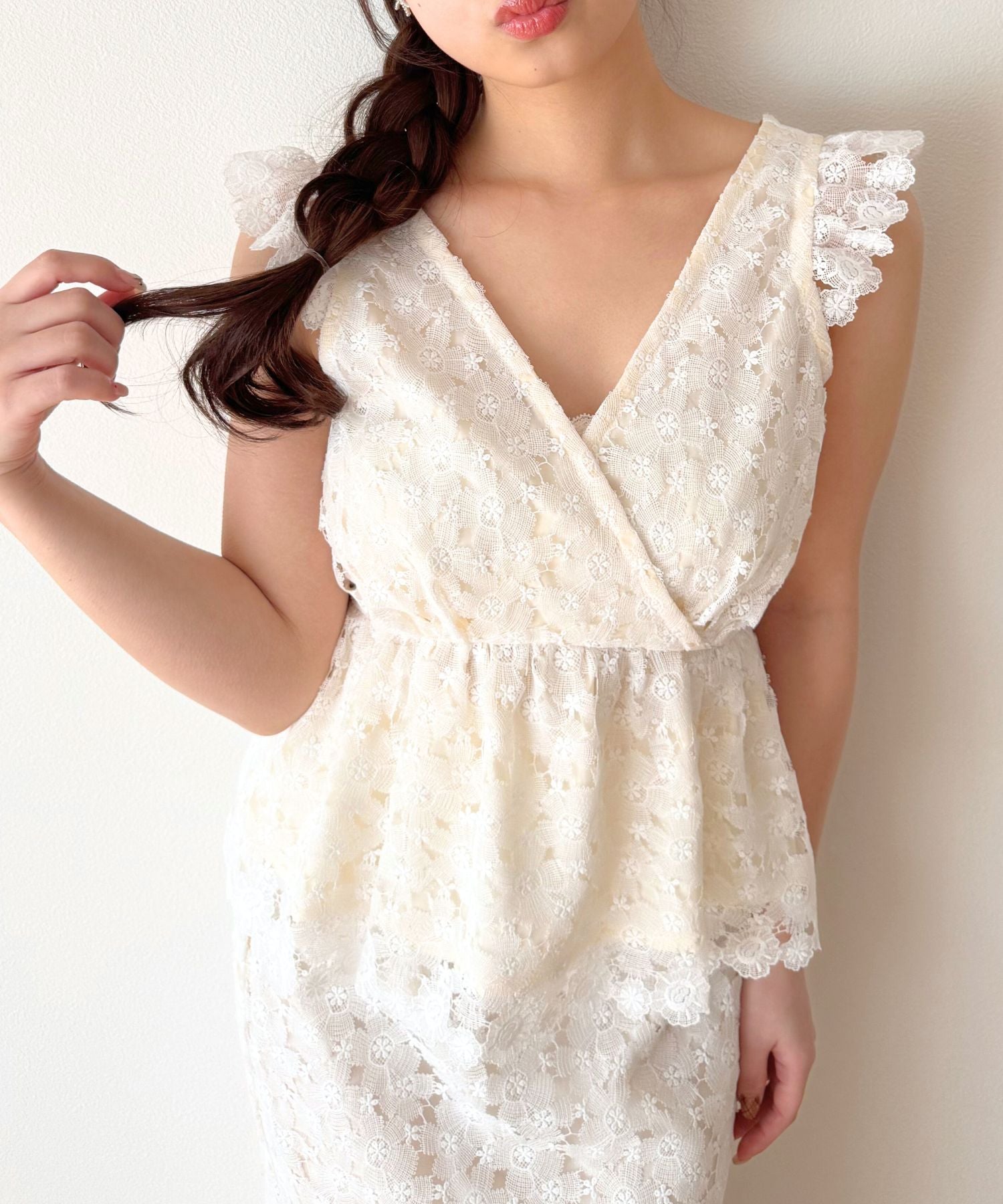 ケミカルレースブラウス